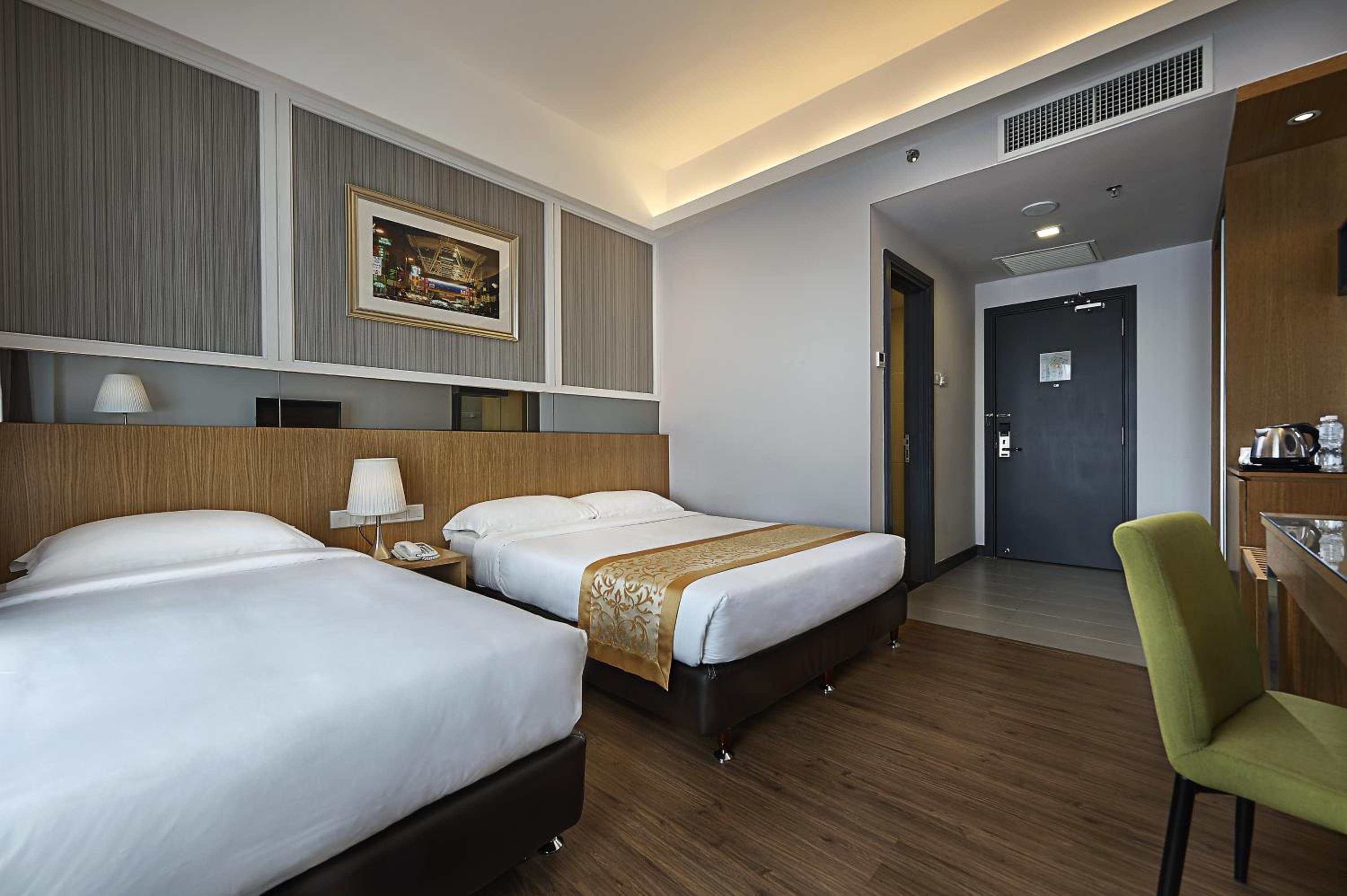 Superior Triple Room (KL118 or KL Tower View) photo 3