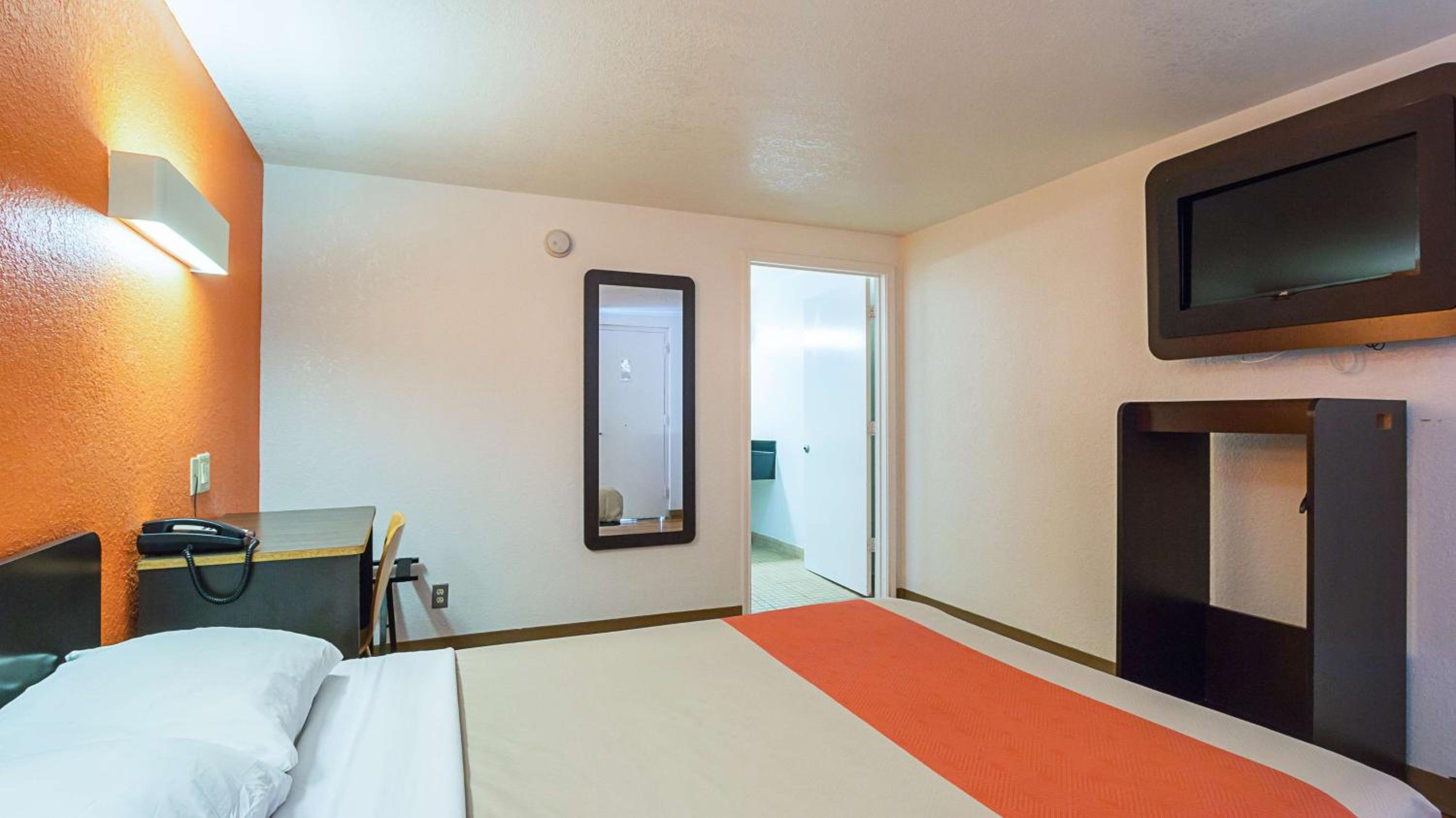 King Room - Smoking  photo 3