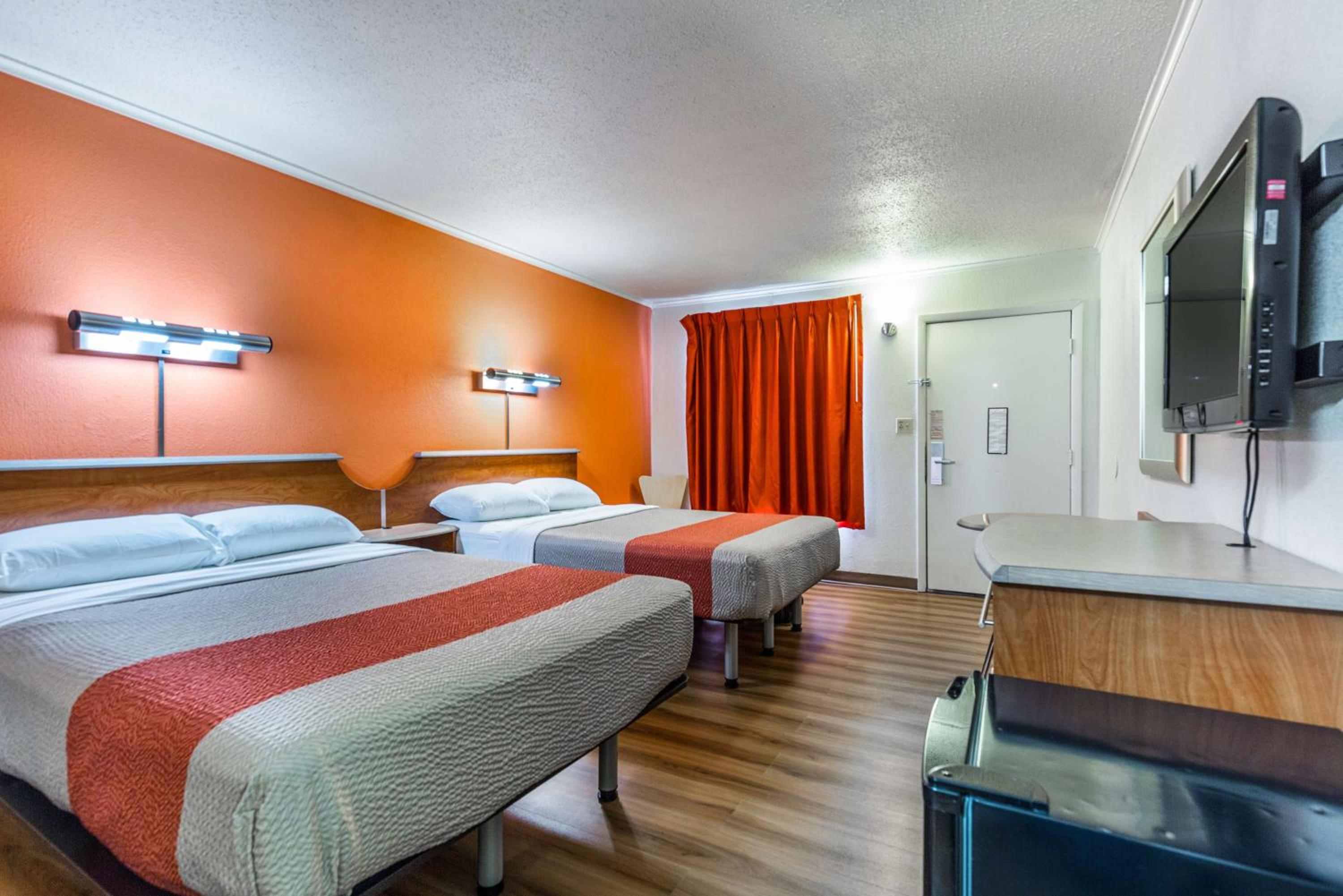 Deluxe Quadruple Room - Non-Smoking - Photo 2