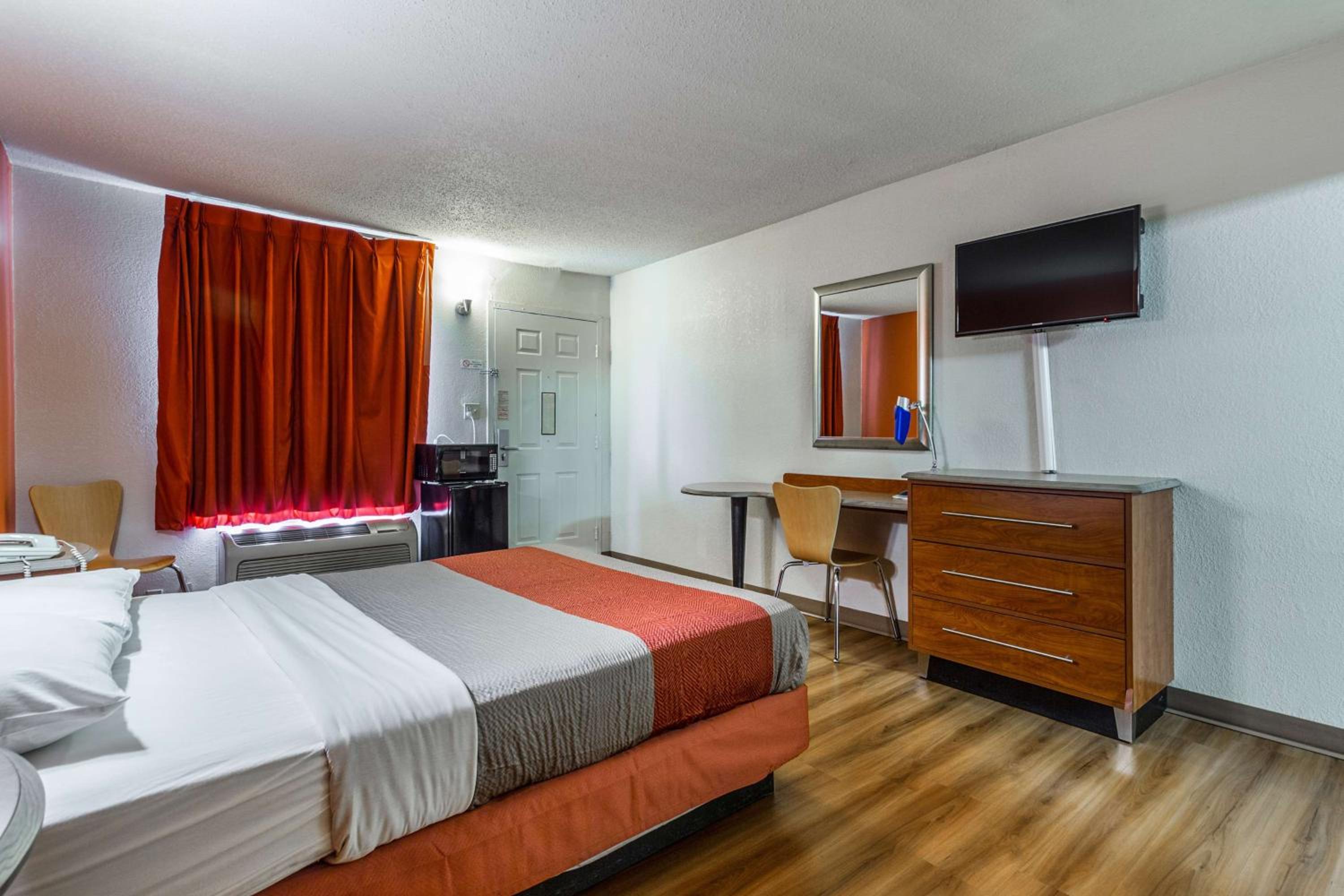 Deluxe Double Room - Smoking - Photo 2