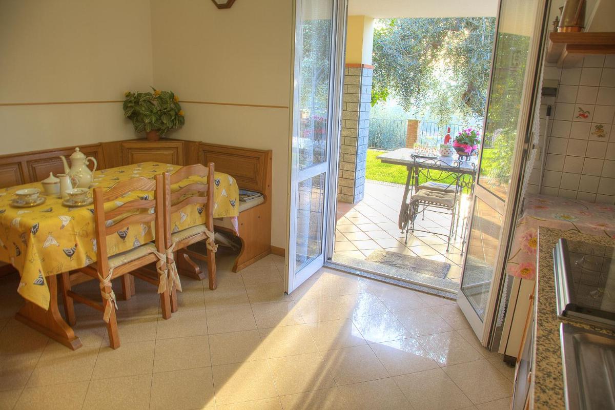 Apartment with Garden View photo 3