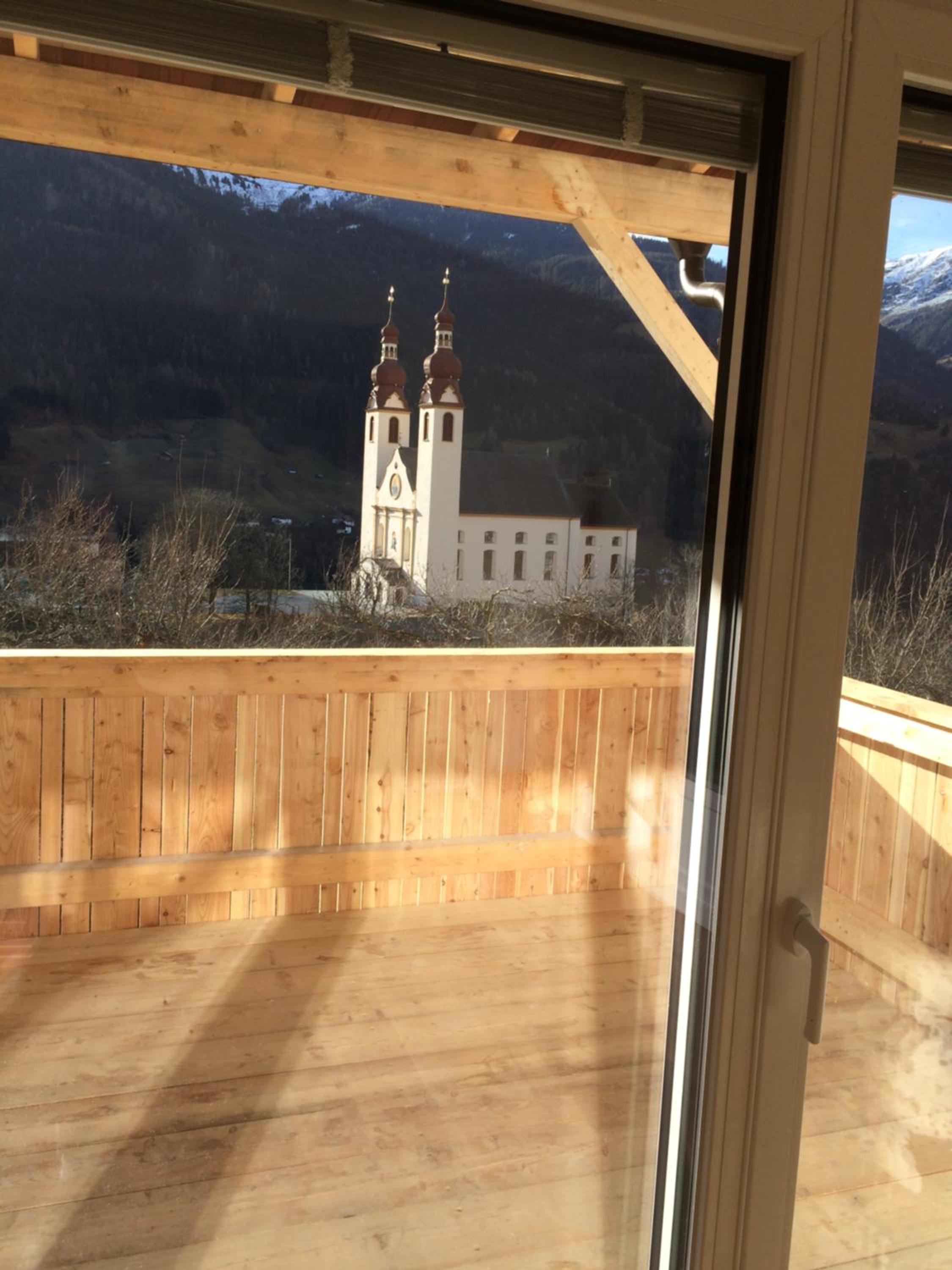 Apartment with Mountain View photo 2