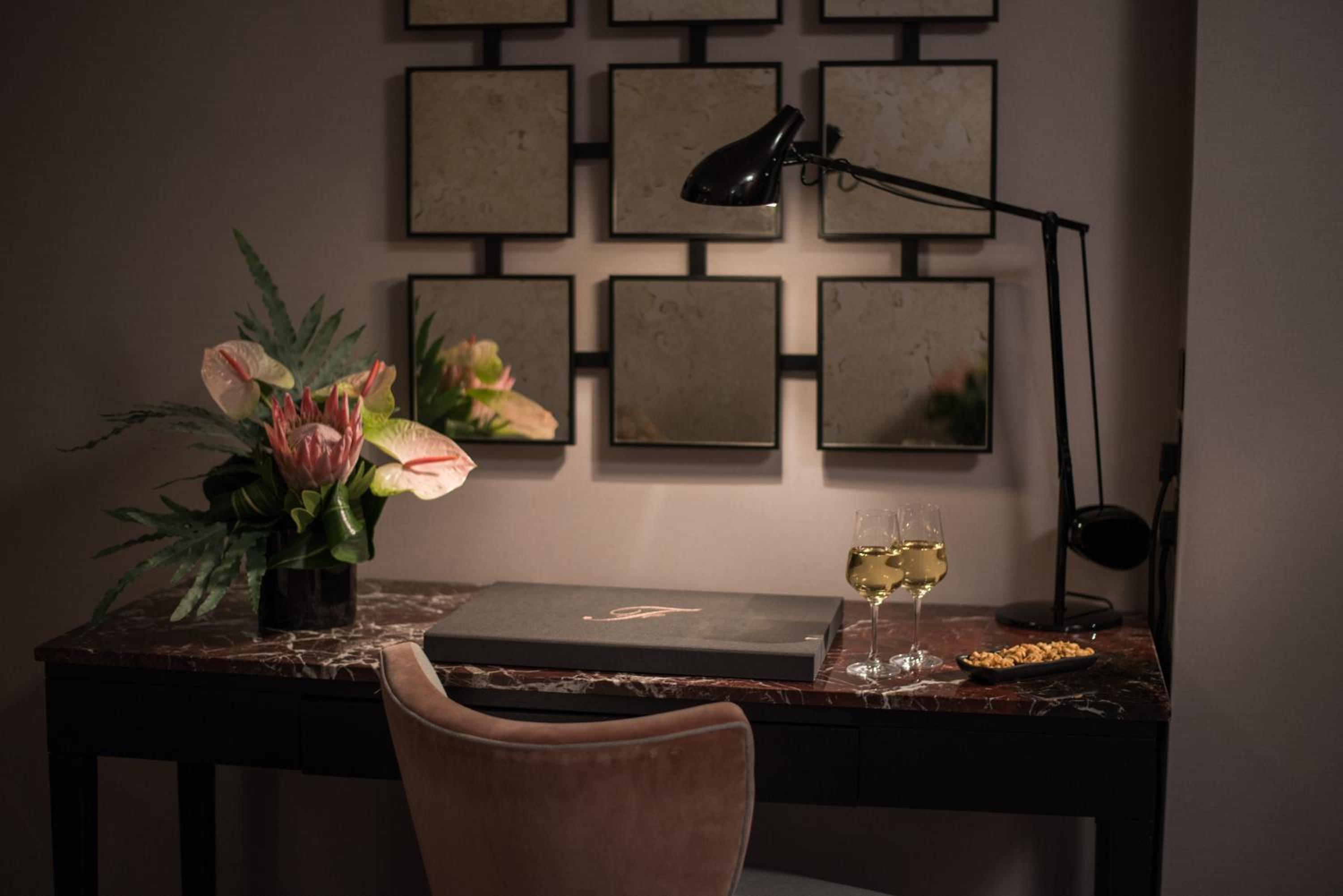 Executive King Room - Photo 5