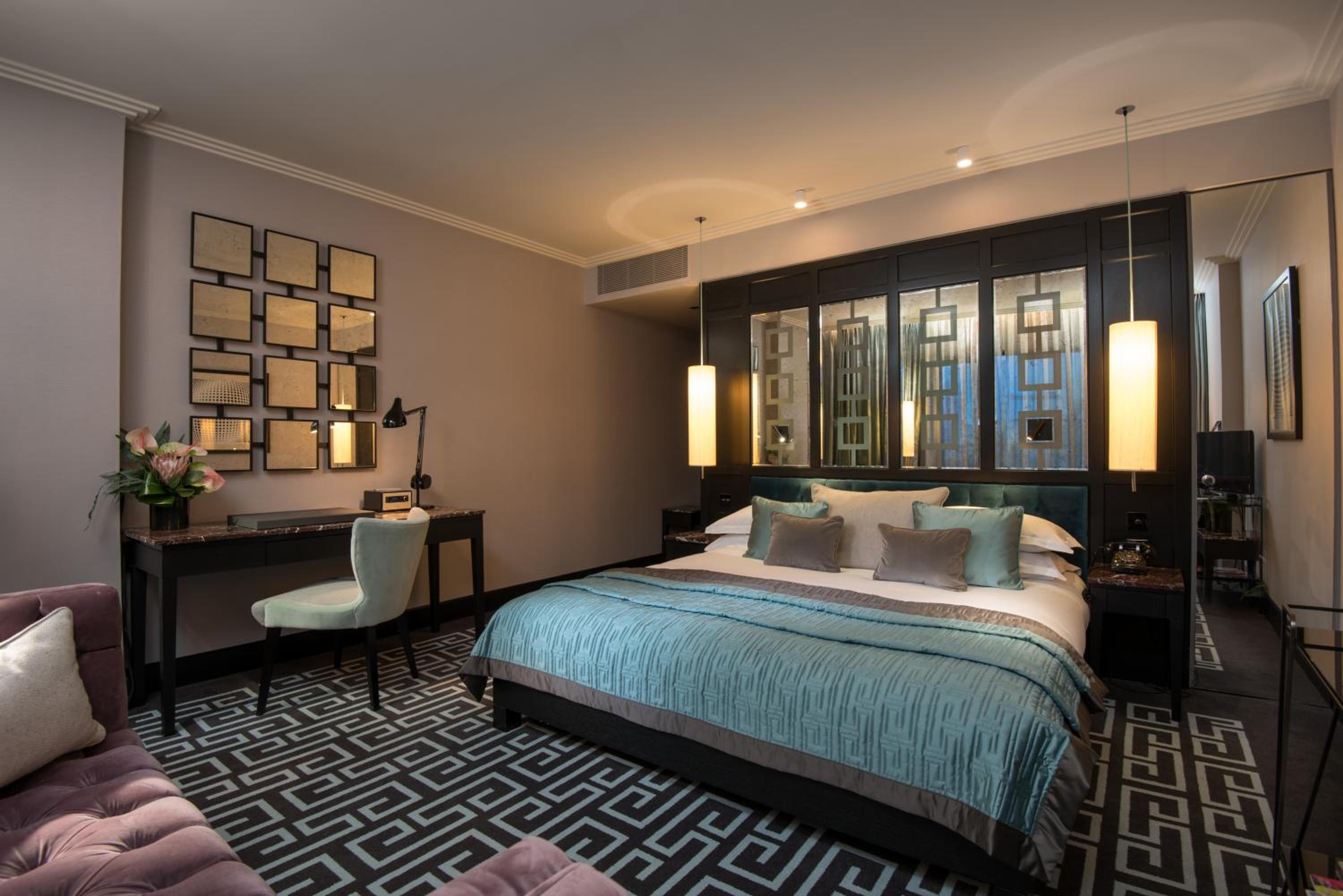 Executive King Room - Photo 4