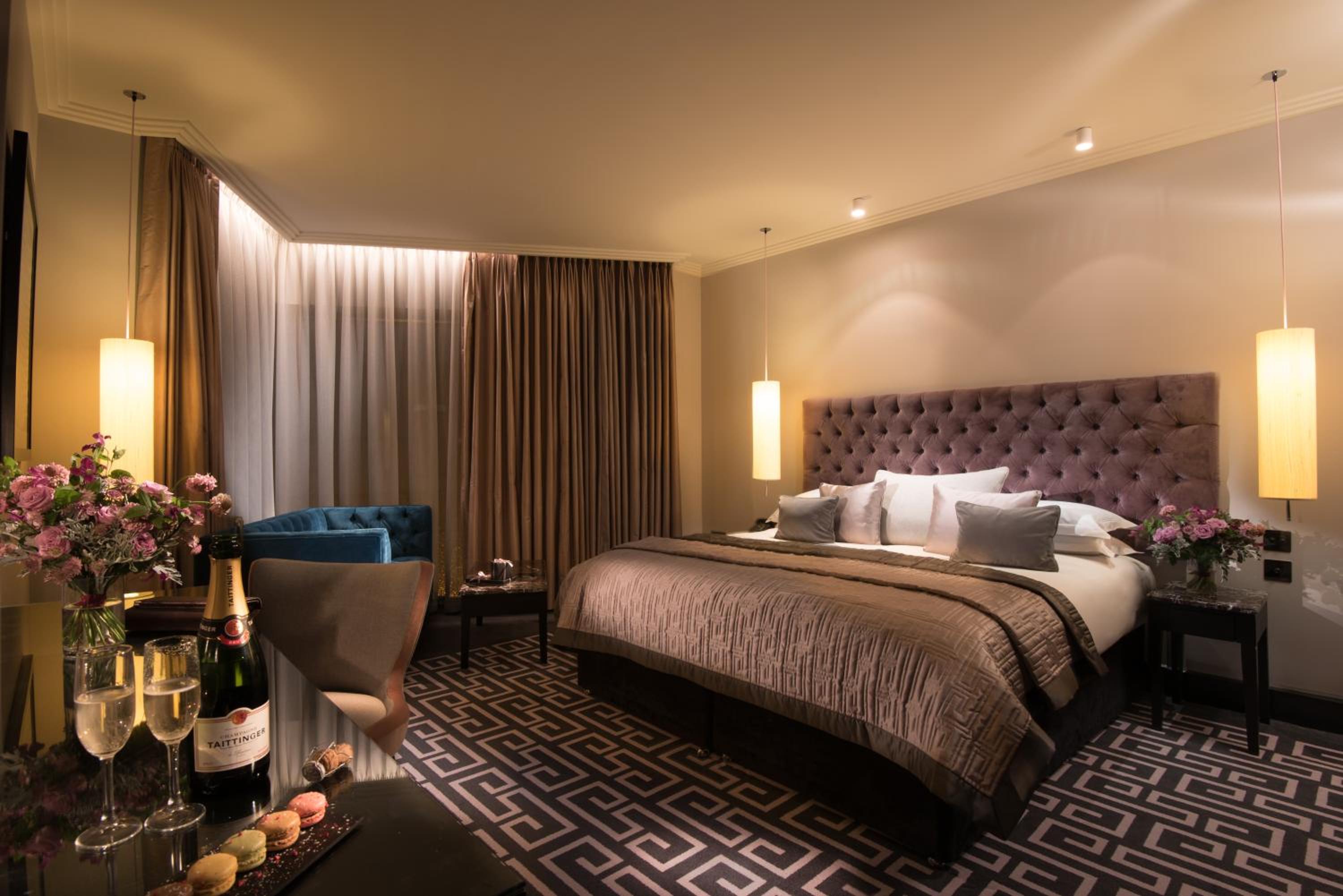 Superior King Room - Photo 1