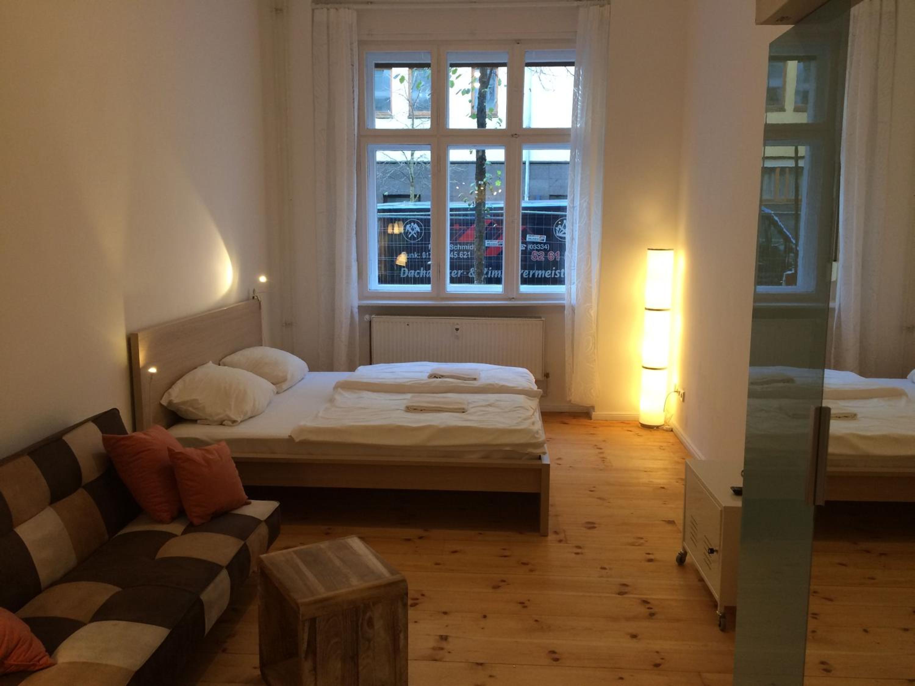 Modern Studio - Rigaerstr. 60  photo 3