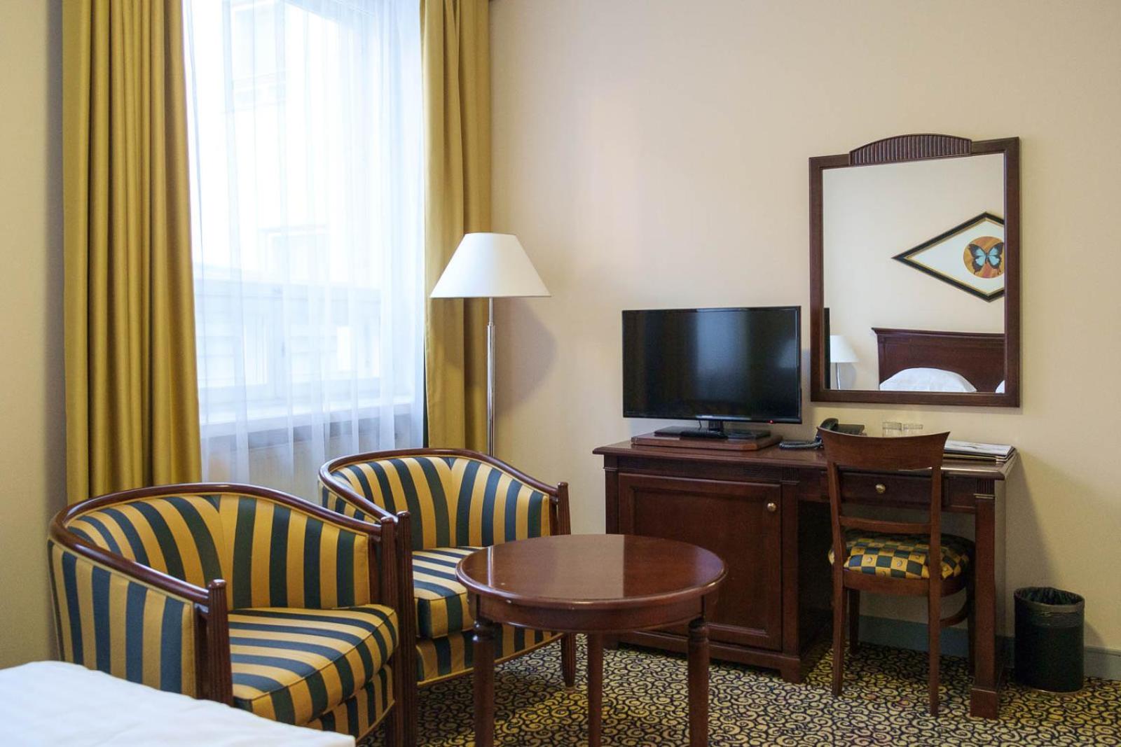 Twin Room - Photo 3