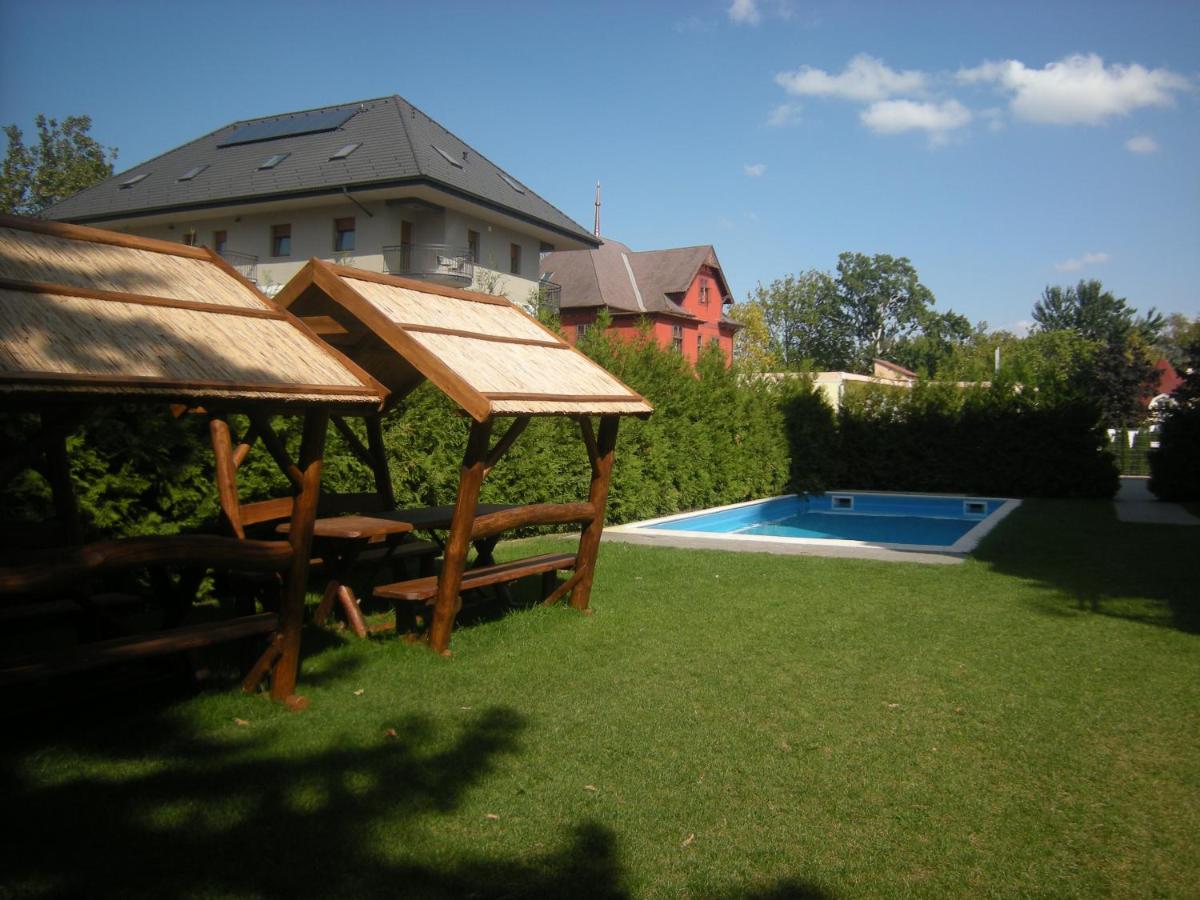 Luxury Apartment - Photo 9