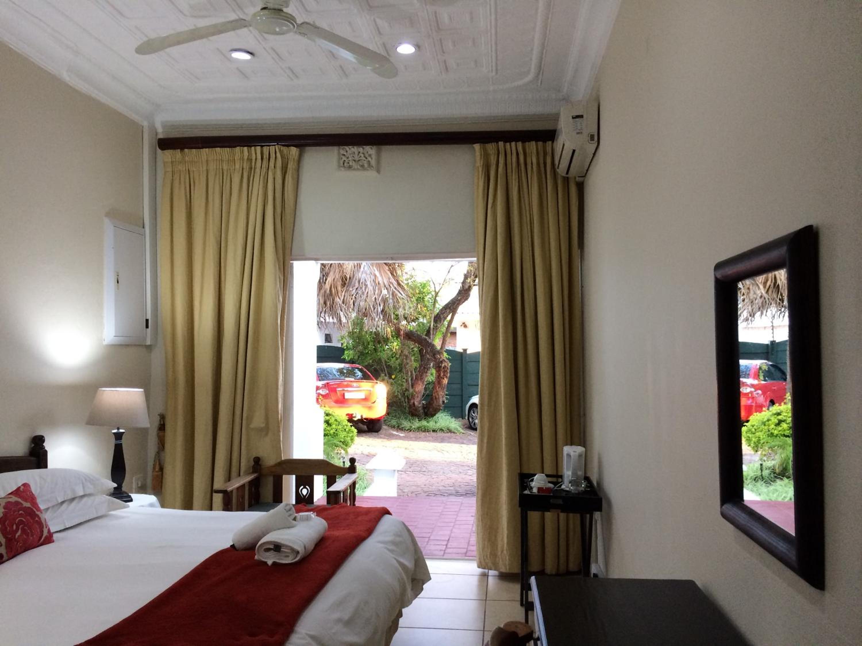 Deluxe Double or Twin Room with Garden View - Photo 13