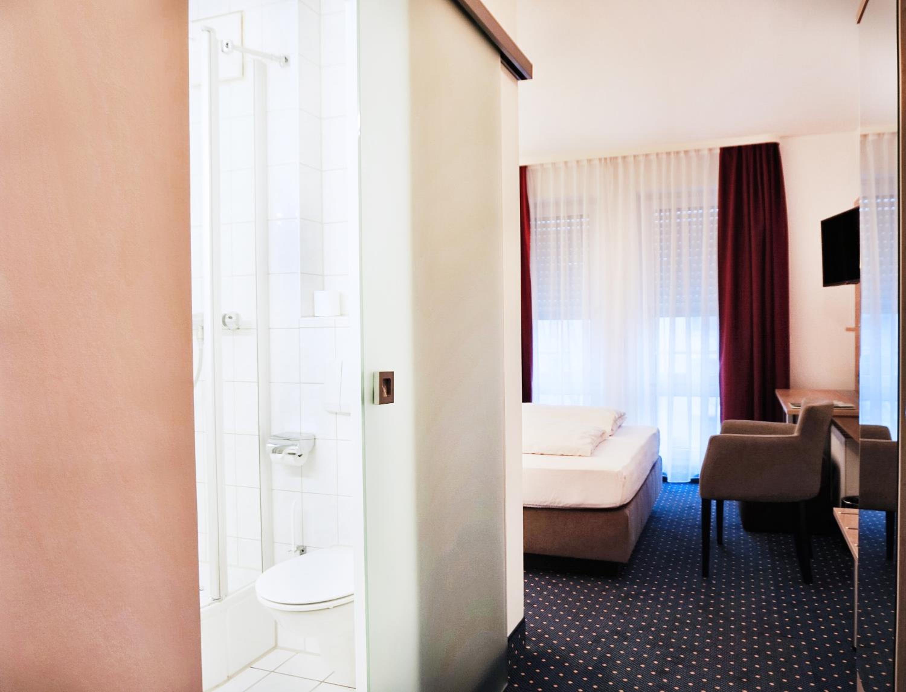 Single Room photo 3