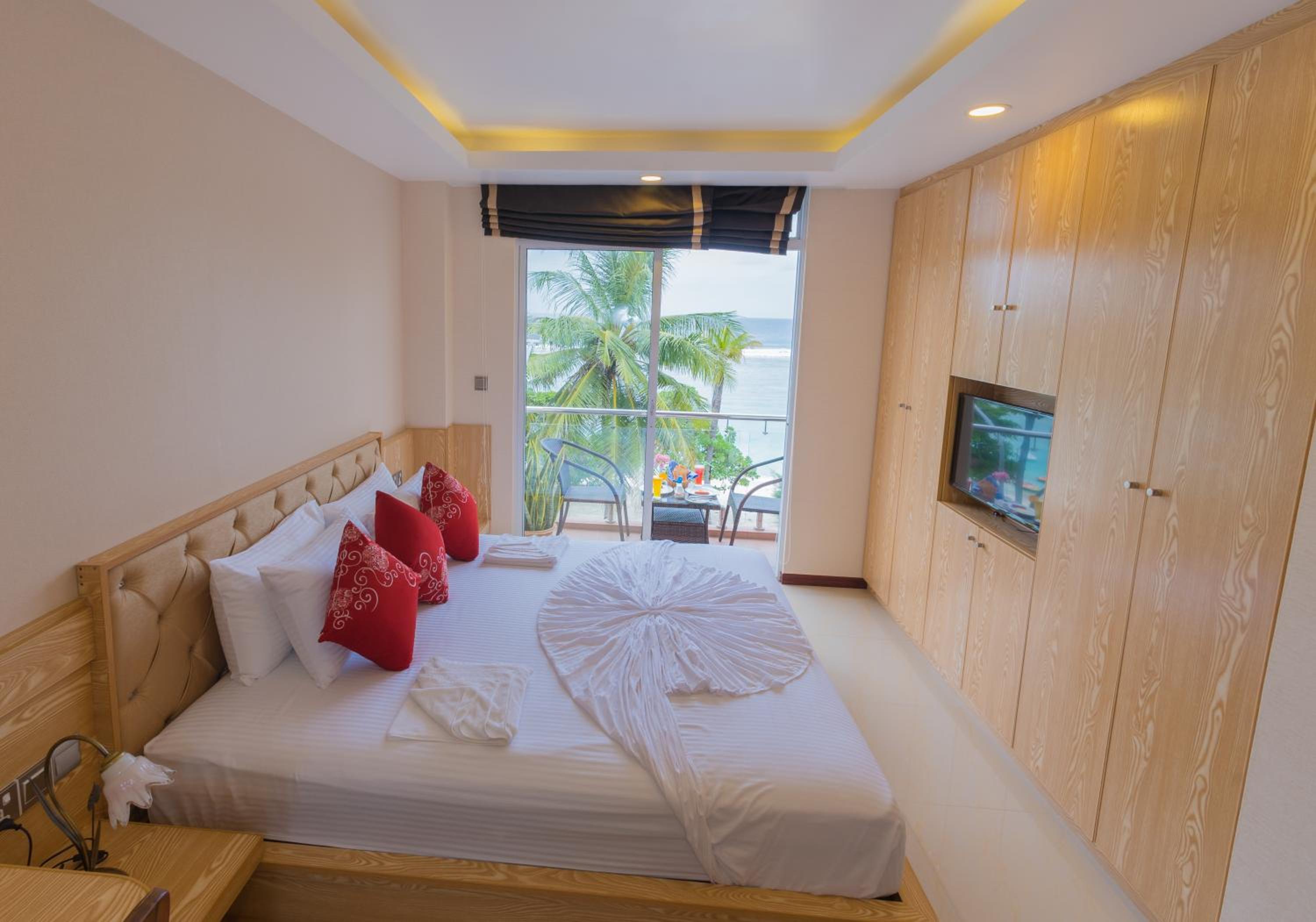 Deluxe Double Room with Balcony and Sea View (10% off on Food & Beverage) photo 2