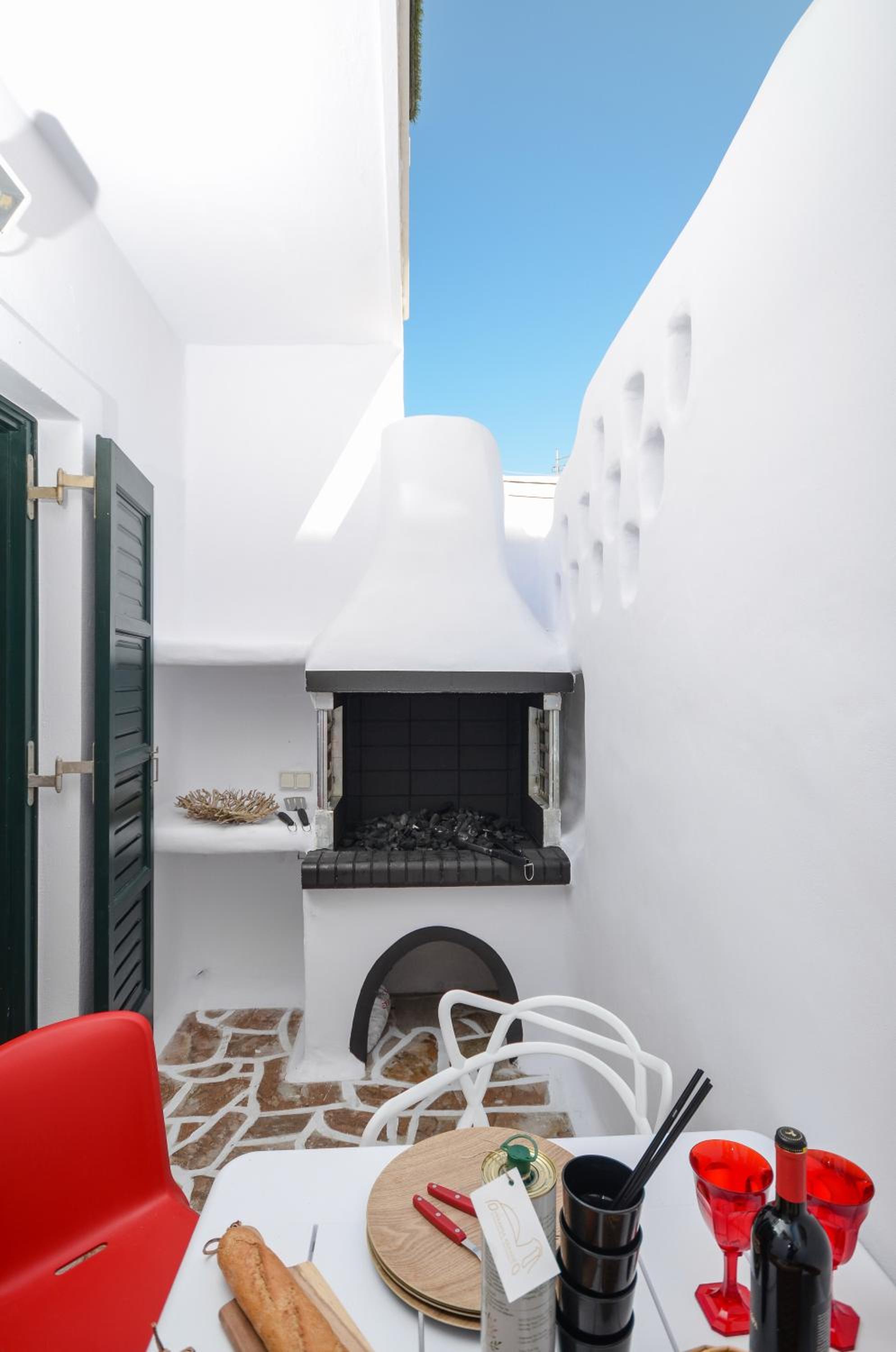 One-Bedroom Apartment - Photo 9