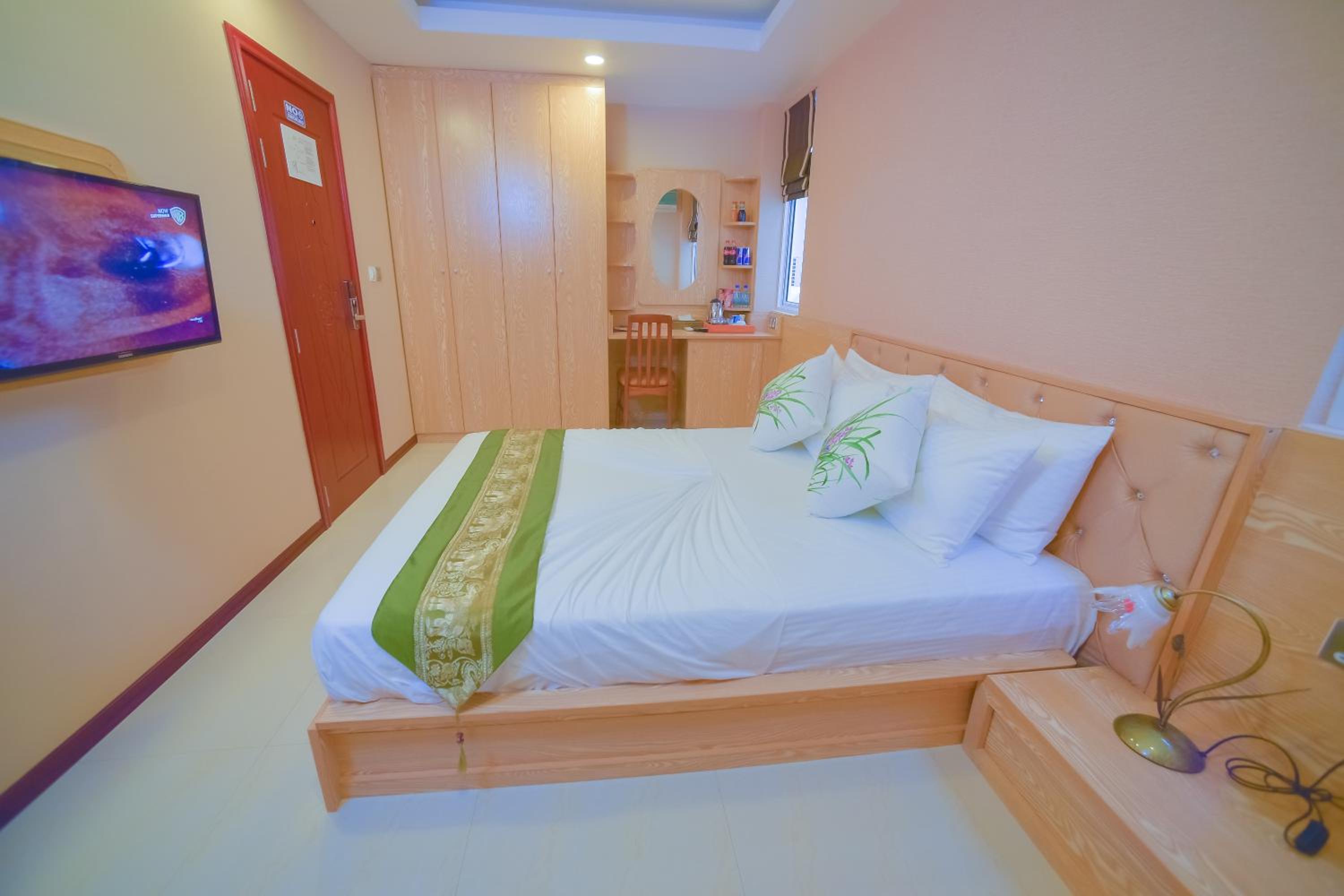 Deluxe Double Room (10% off on Food & Beverage) photo 1