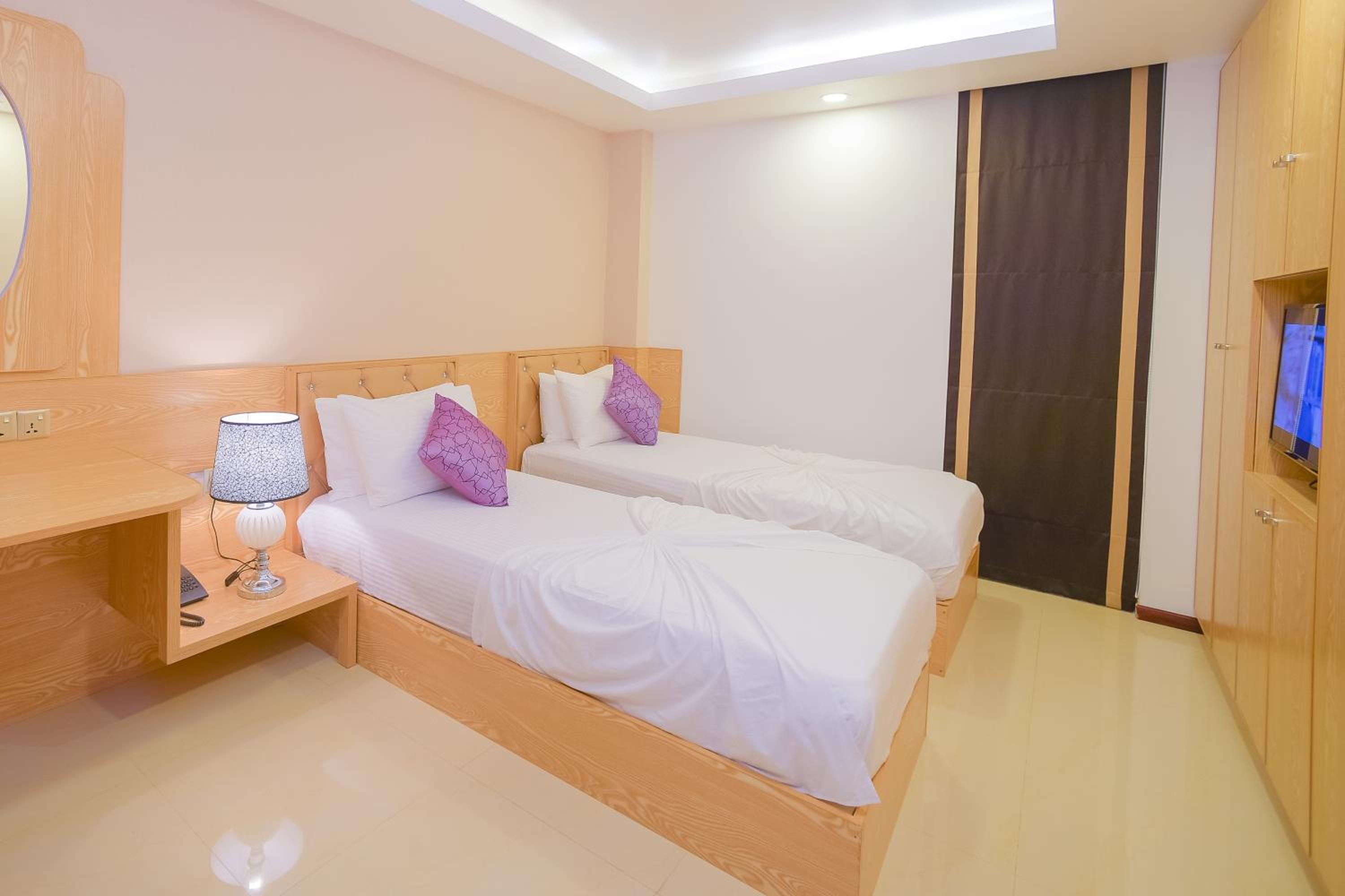 Deluxe Twin Room (10% off on Food & Beverage) photo 1