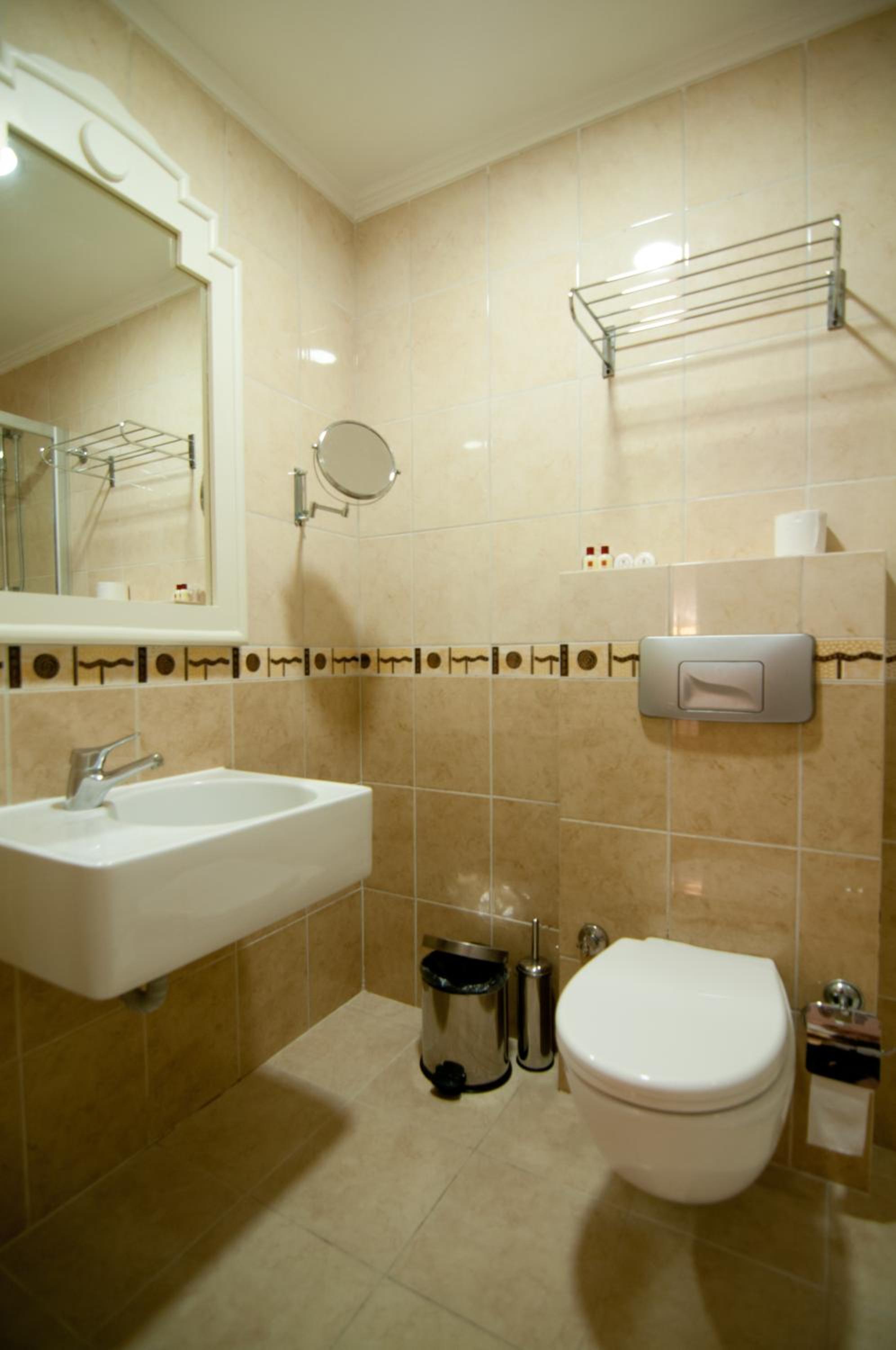 Double or Twin Room with Bathroom photo 3