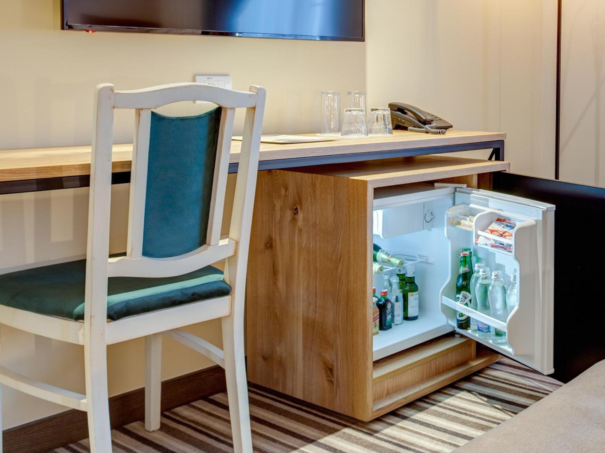Economy Double or Twin Room with Free Parking - Photo 3