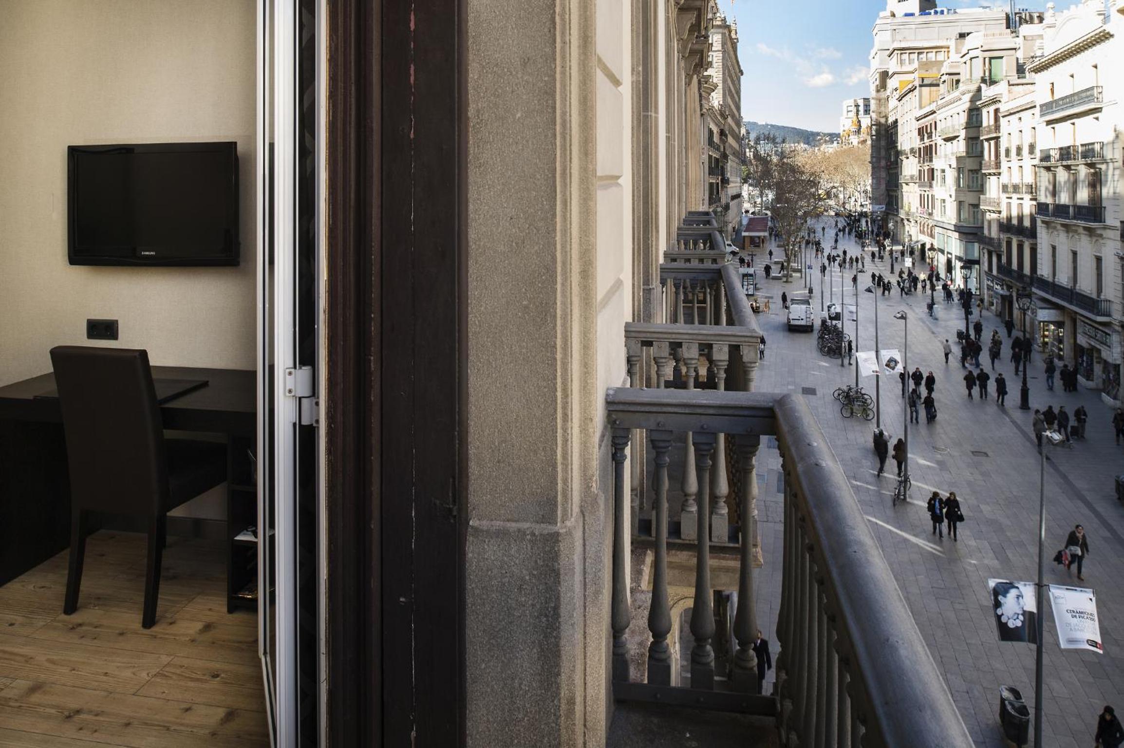 Double or Twin Room with Balcony photo 3