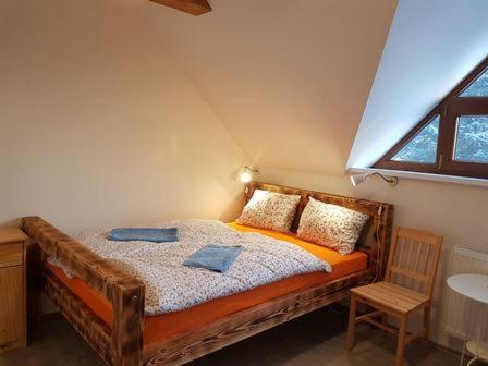 Two-Bedroom Apartment with Pool View photo 2