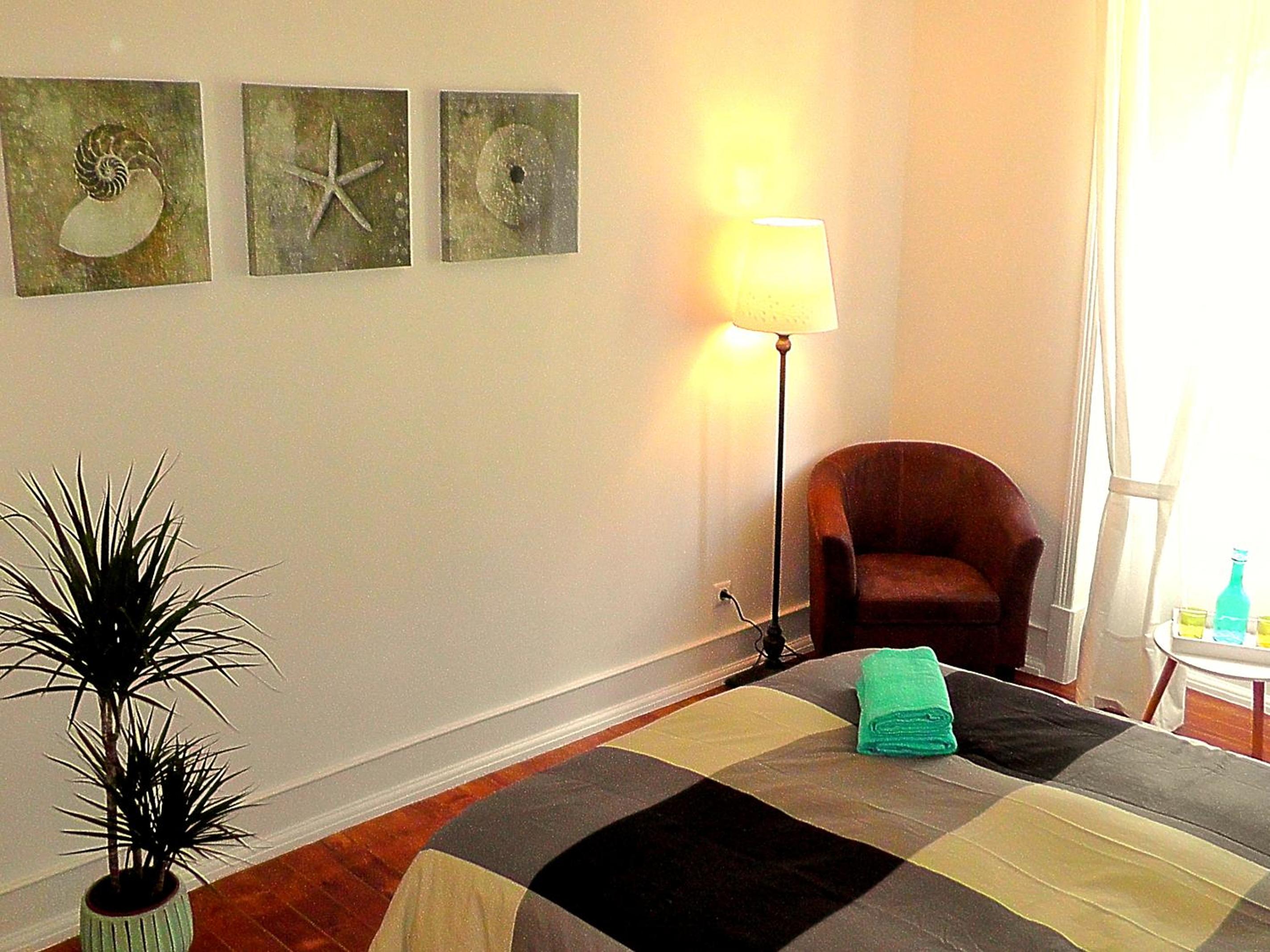 Large Double Room with Shared Bathroom photo 1