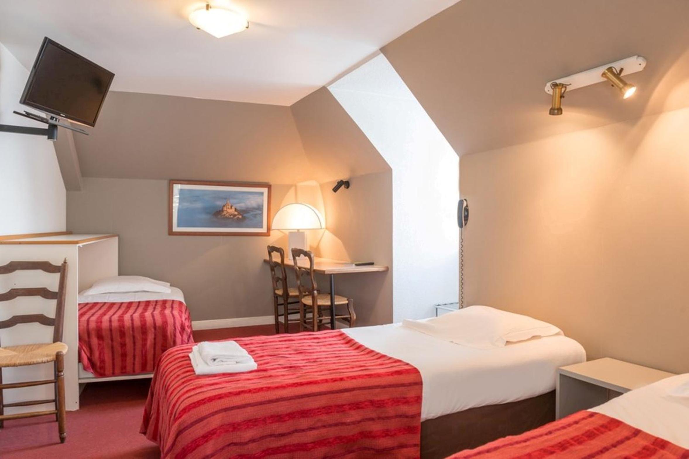 Classic Triple Room - Photo 7