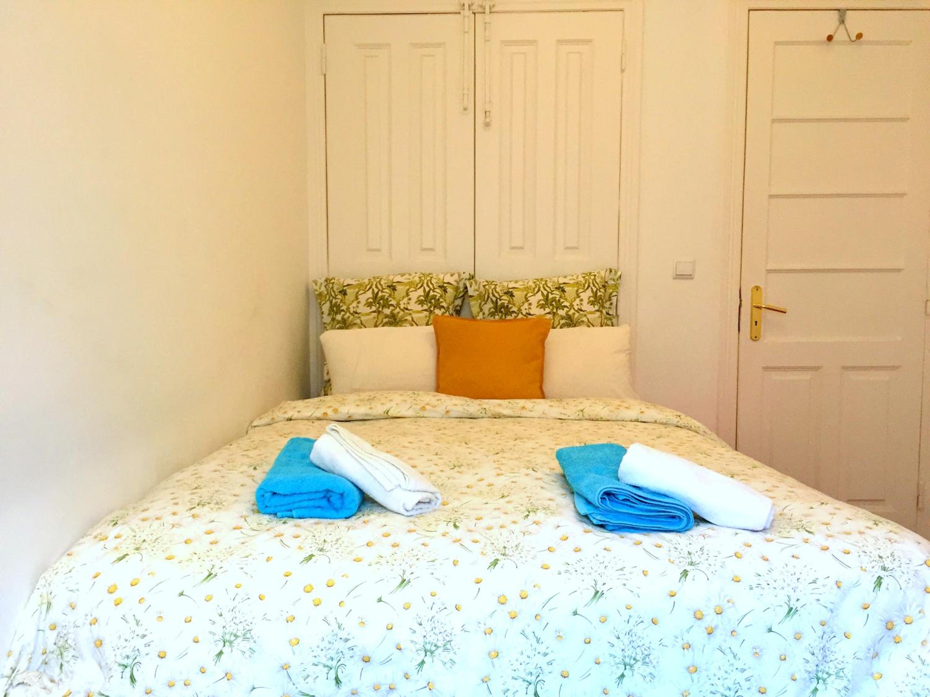 Standard Double Room with Shared Bathroom photo 2