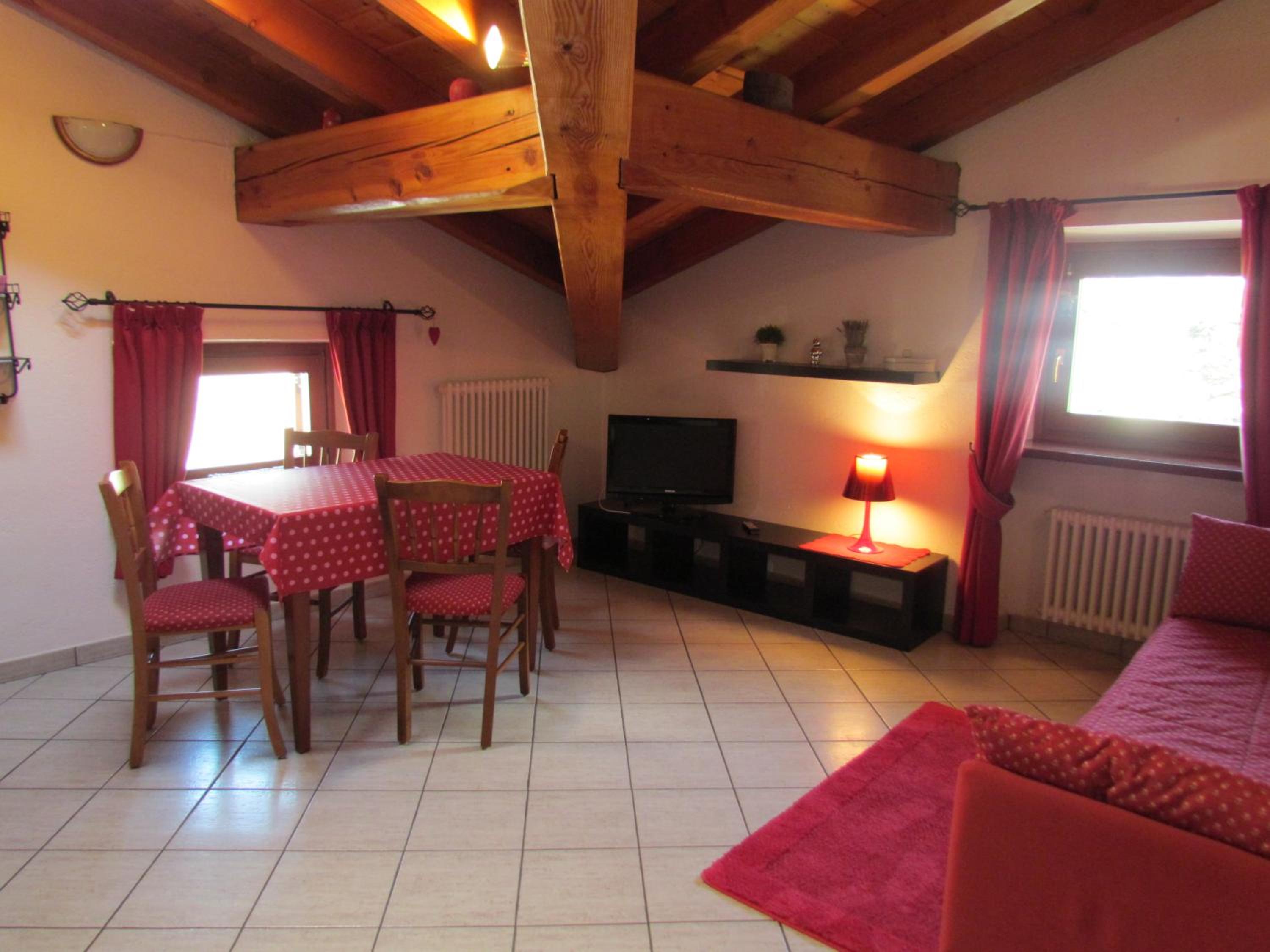 One-Bedroom Apartment - Photo 11