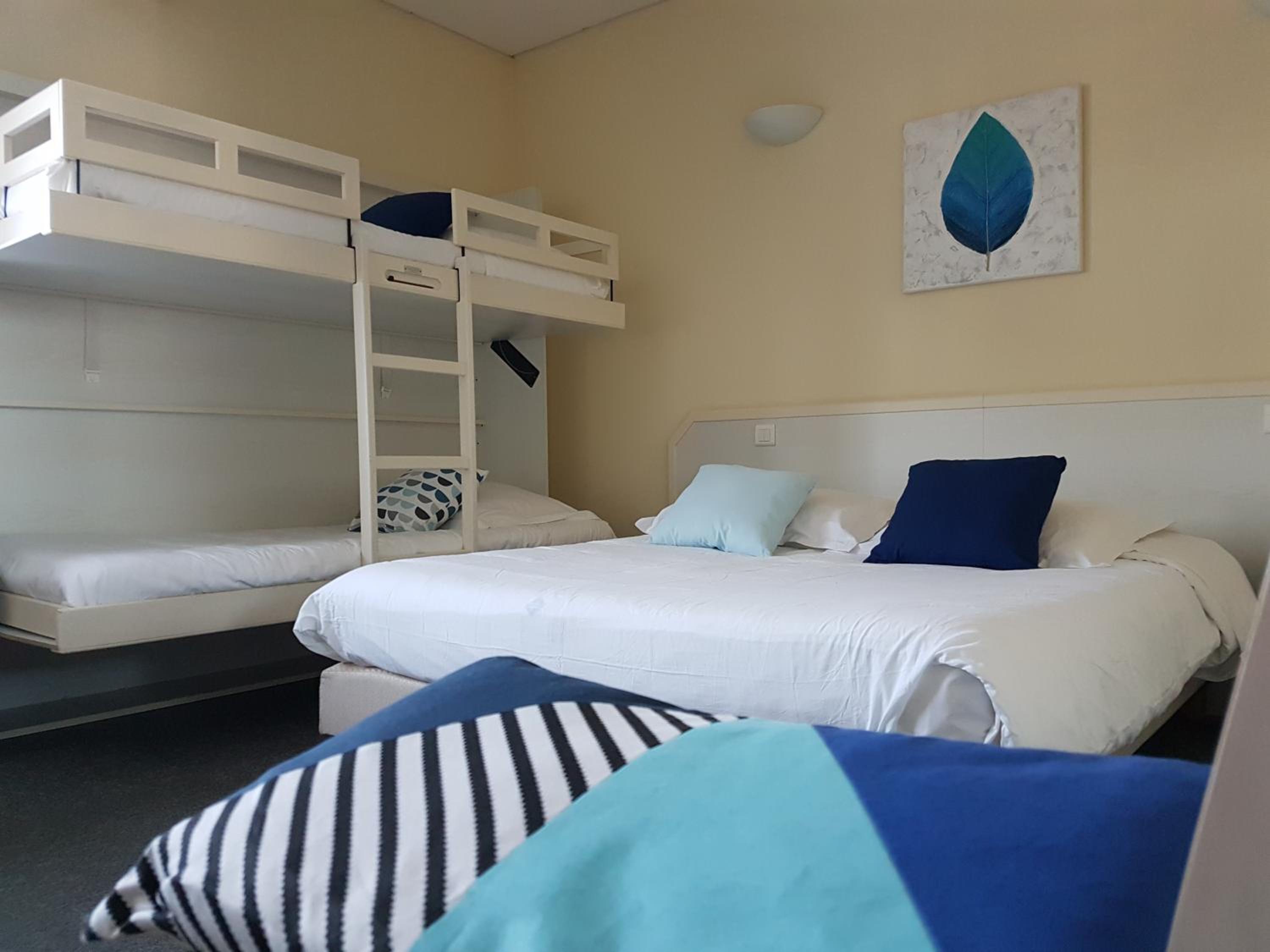 Quadruple Room - Photo 2