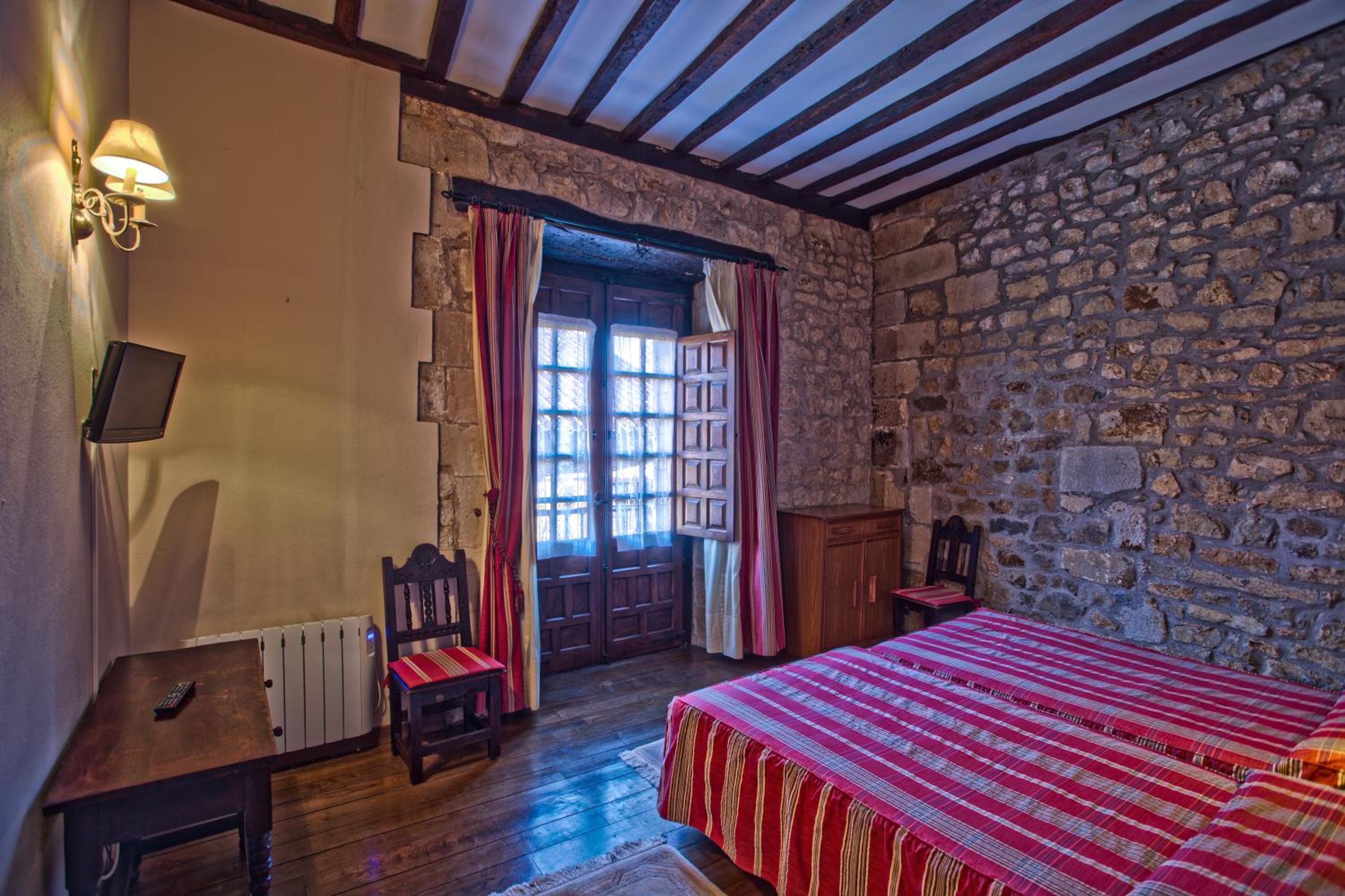 Double or Twin Room photo 3