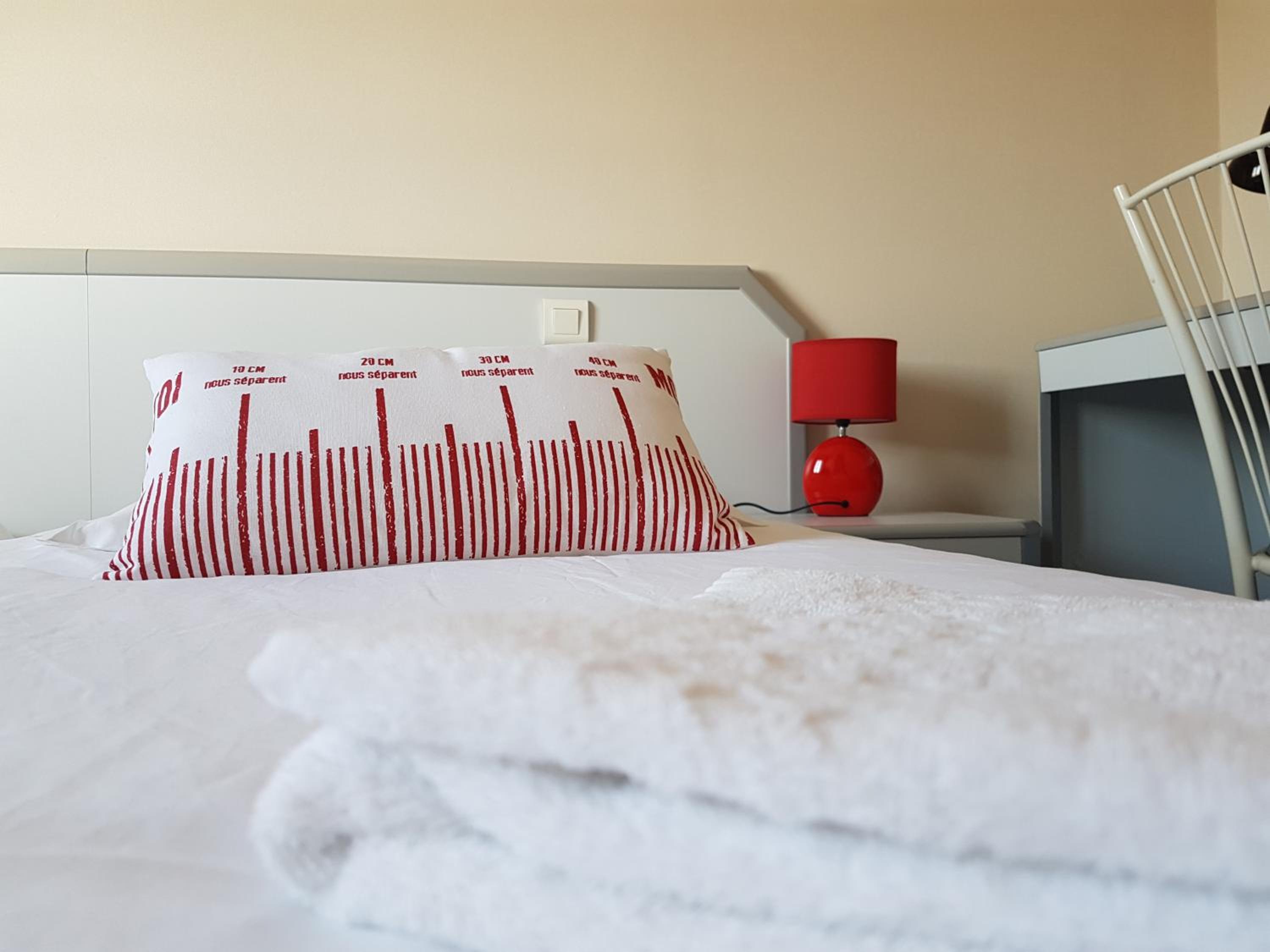 Twin Room - Photo 1