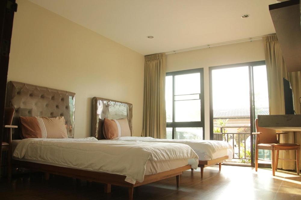 Twin Room with Balcony photo 3