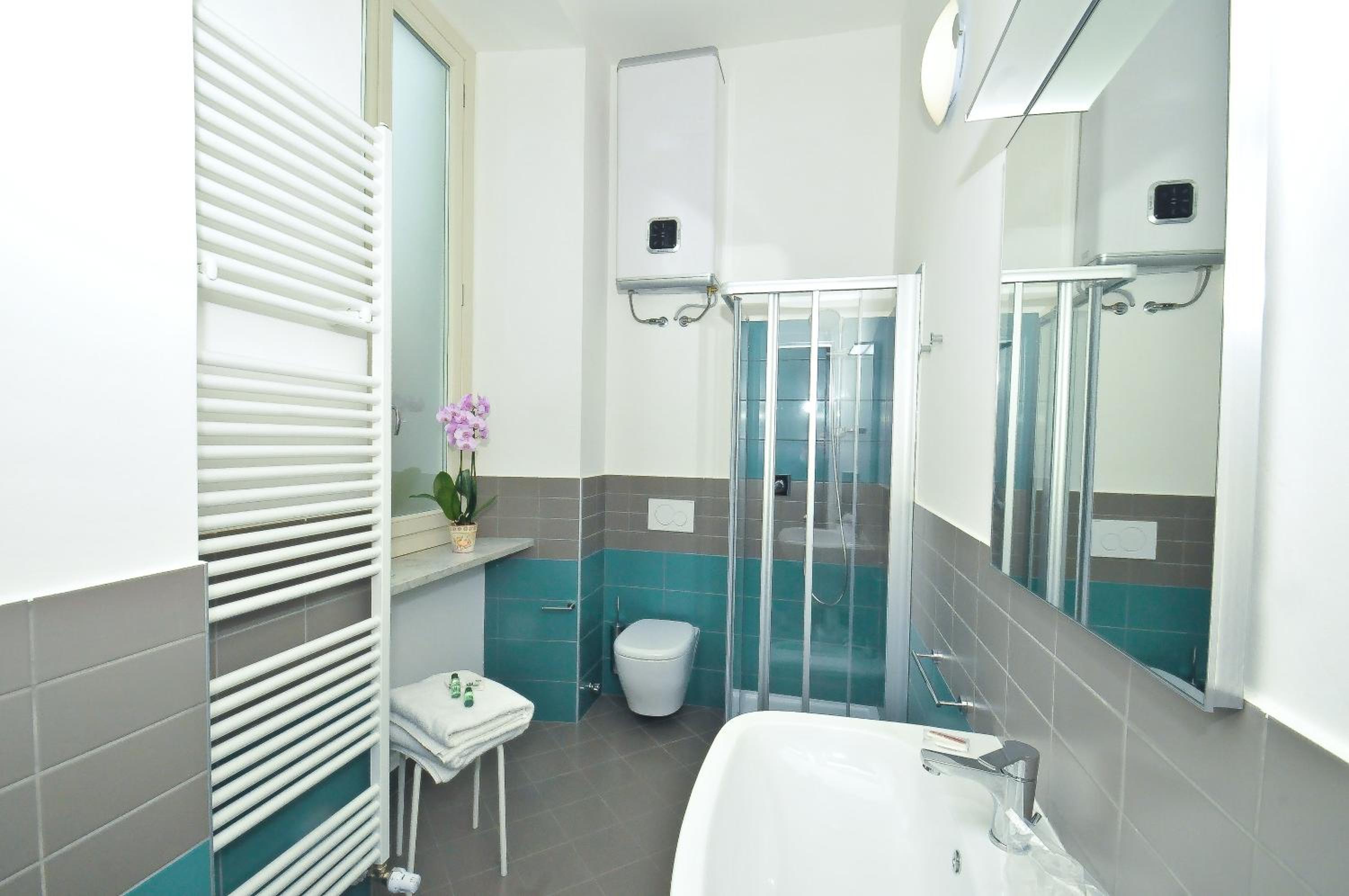 Deluxe Double or Twin Room - Photo 2