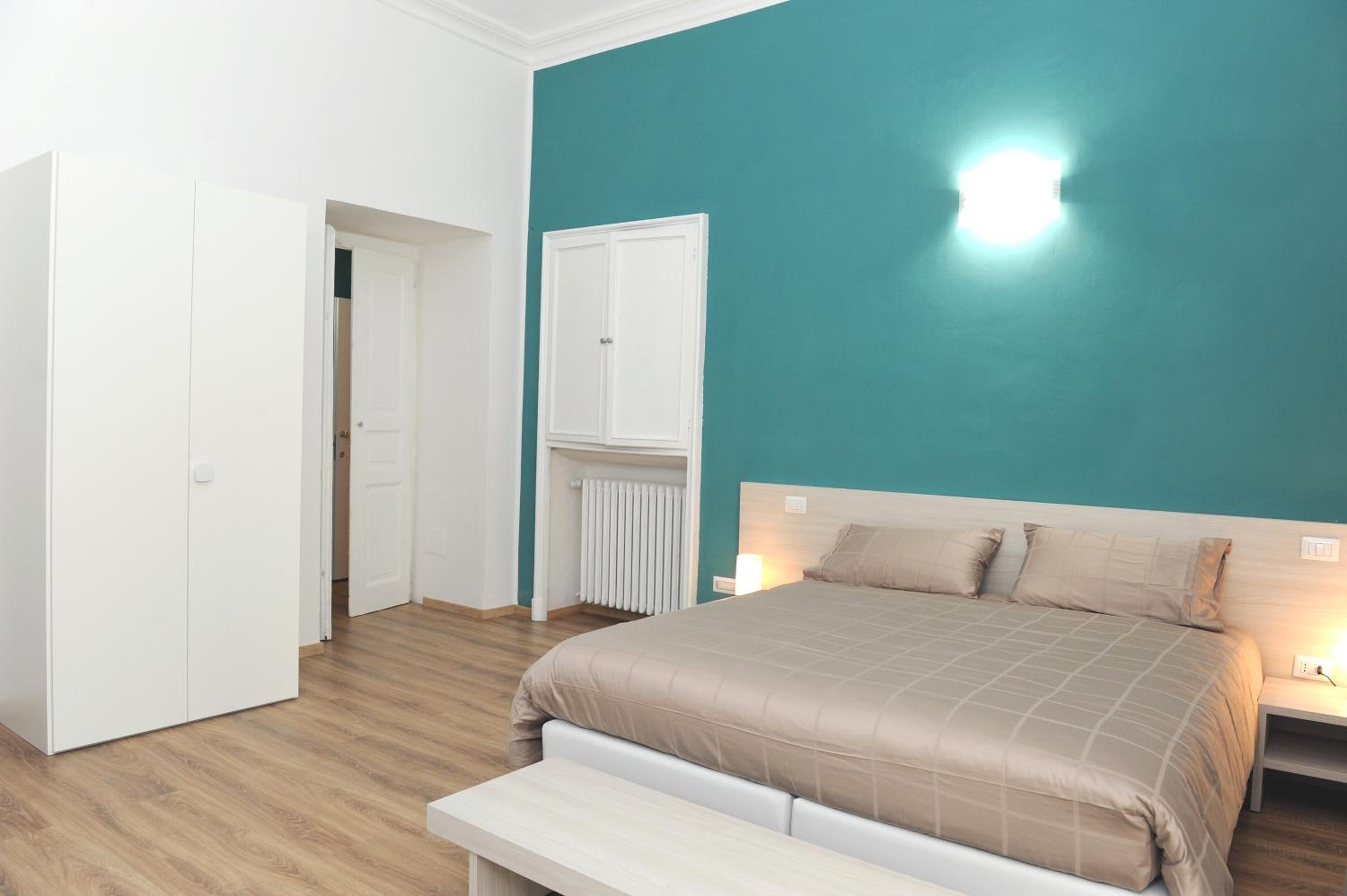 Deluxe Double or Twin Room - Photo 10