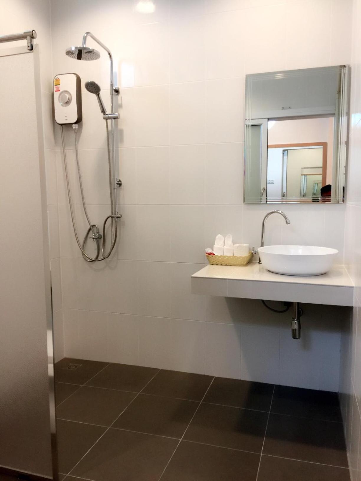 Deluxe Double or Twin Room with Balcony photo 2