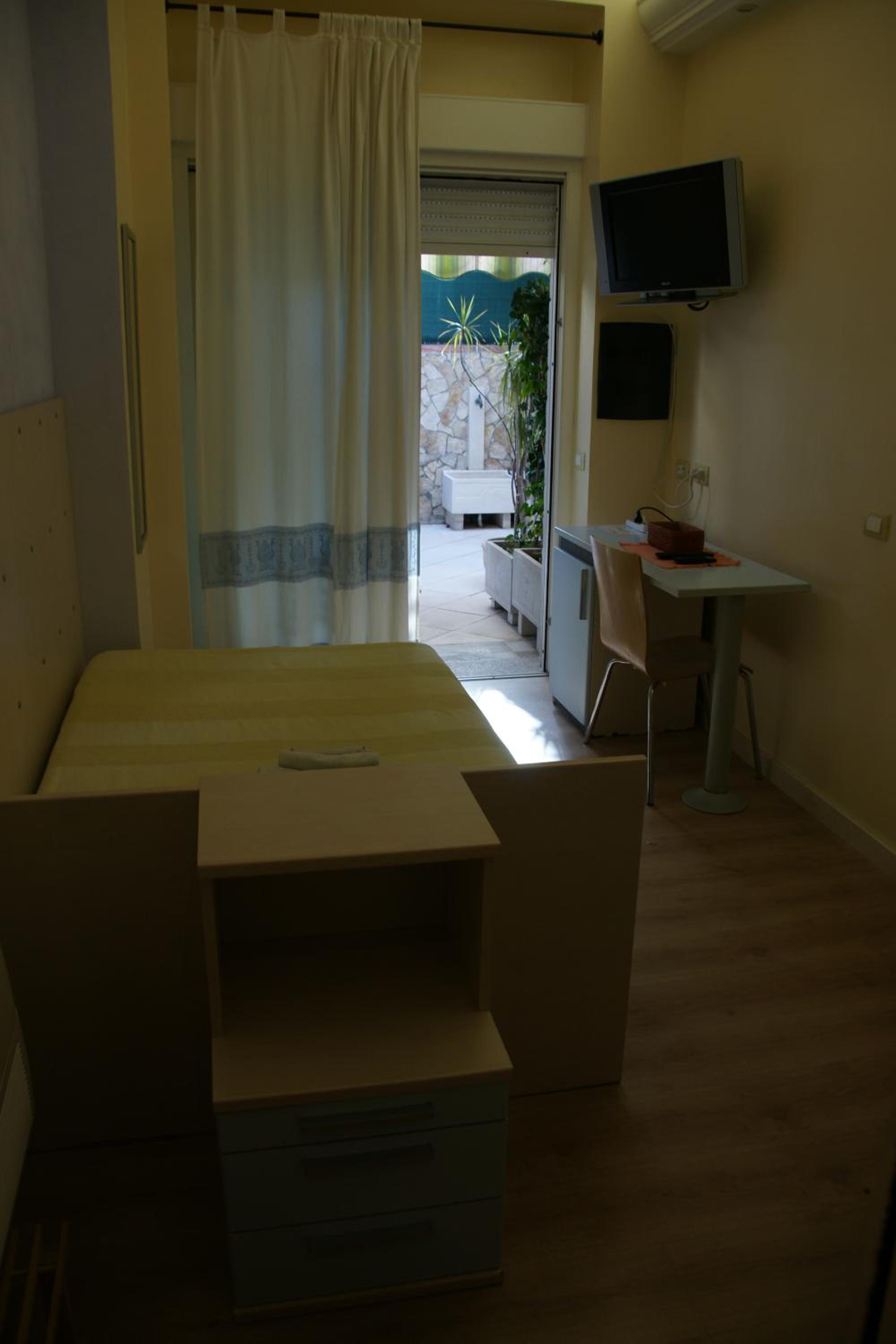 Large Single Room