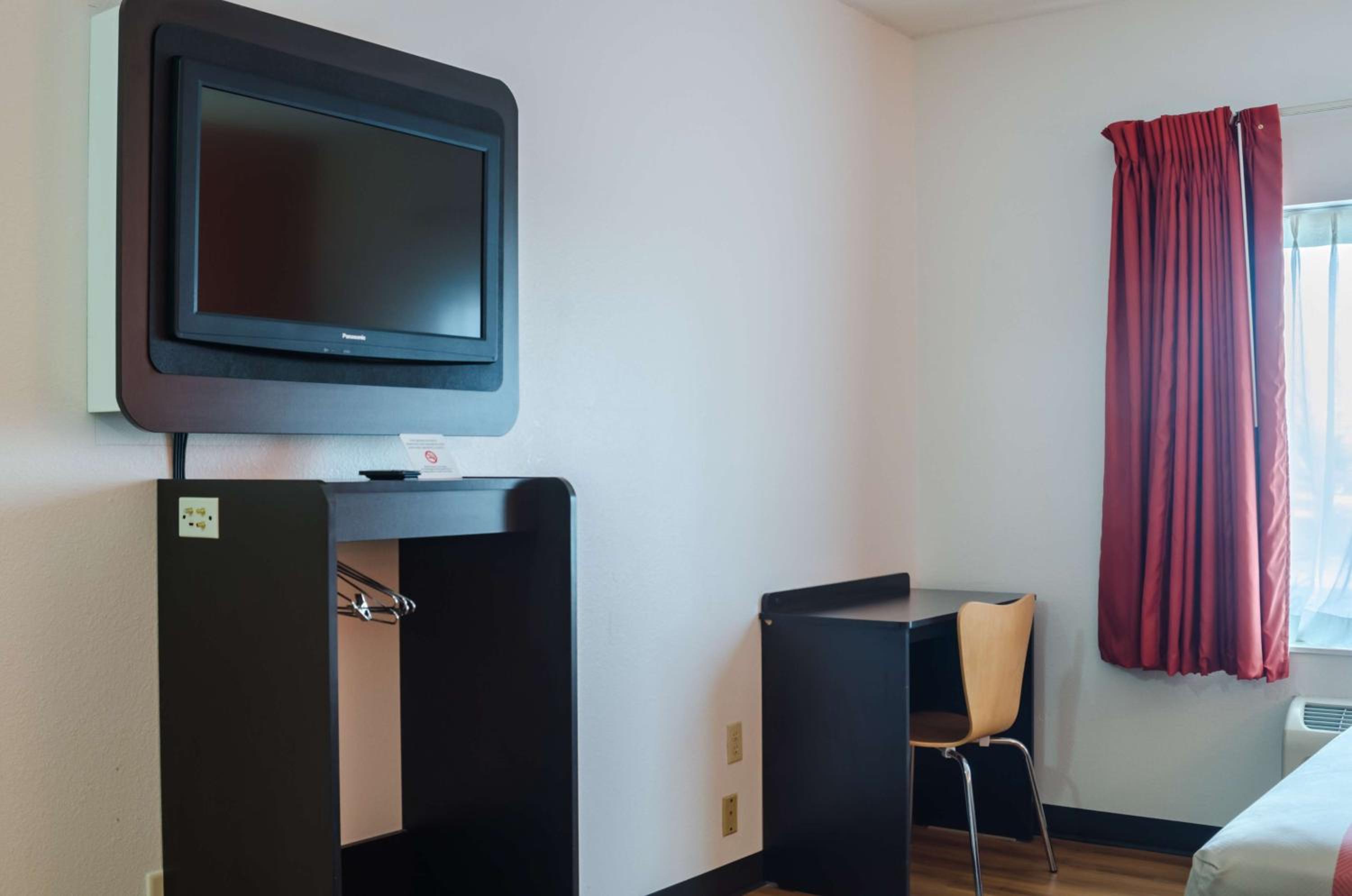 King Room - Non-Smoking