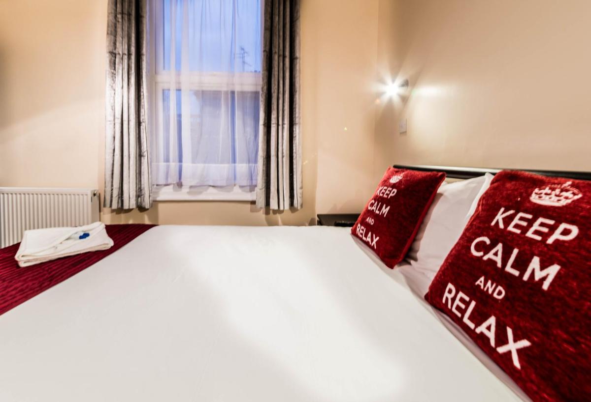 Triple Room with Private Bathroom photo 1