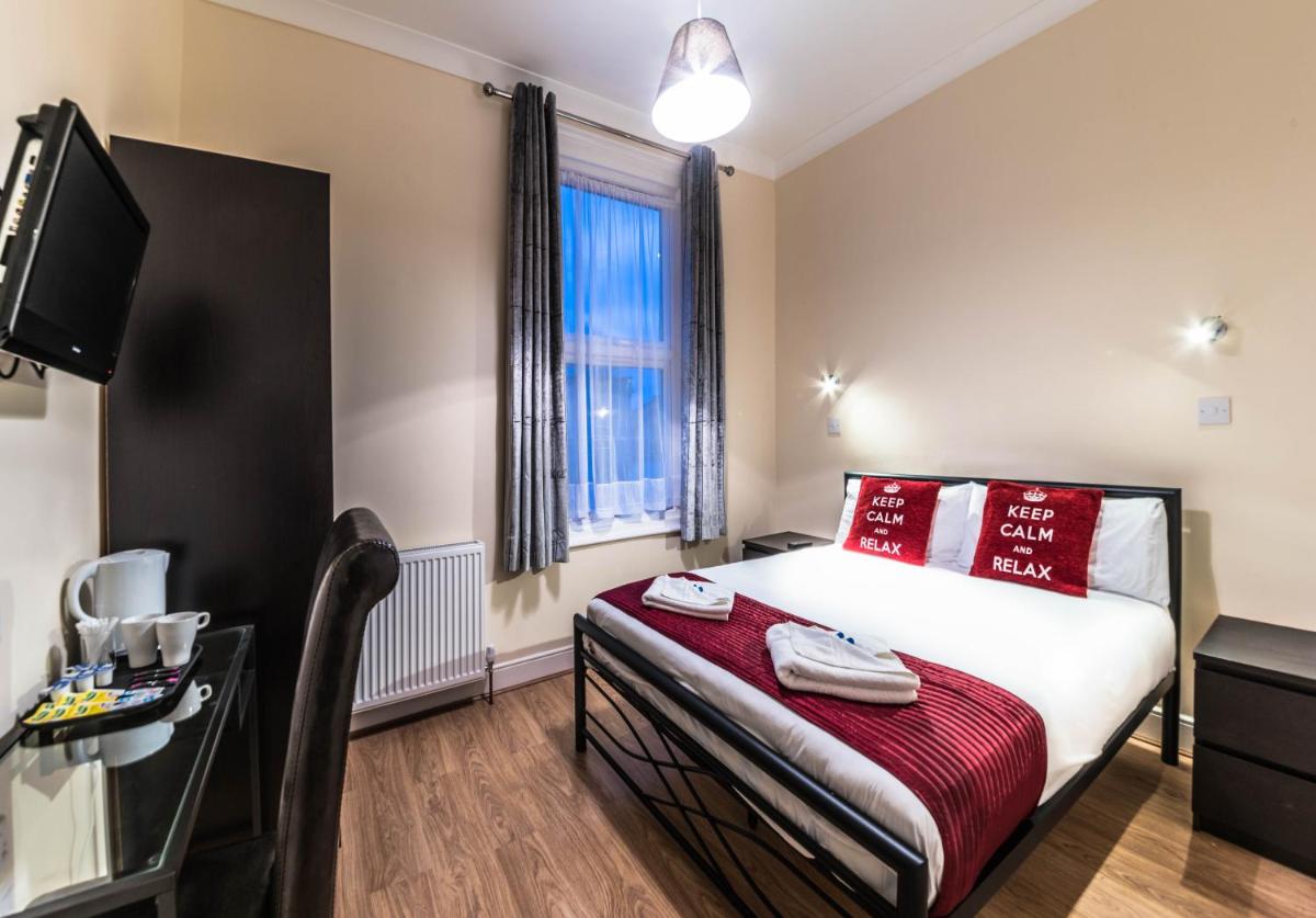 Double Room with Private Bathroom photo 3