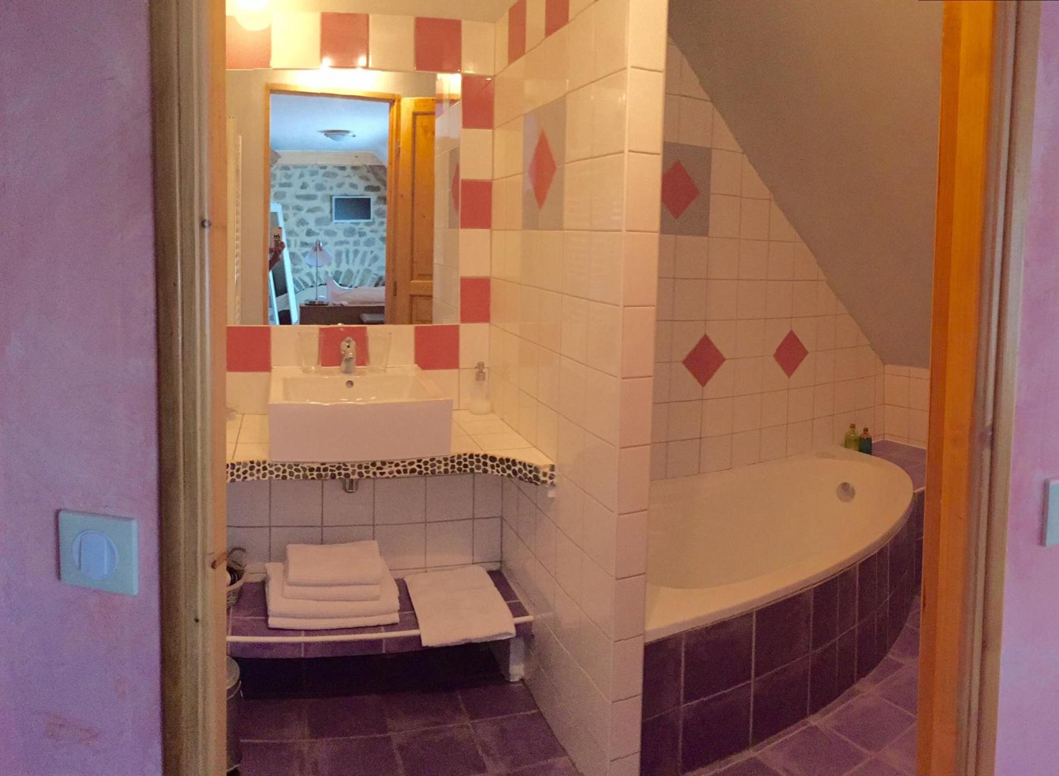 Double Room with Valley View - Photo 10