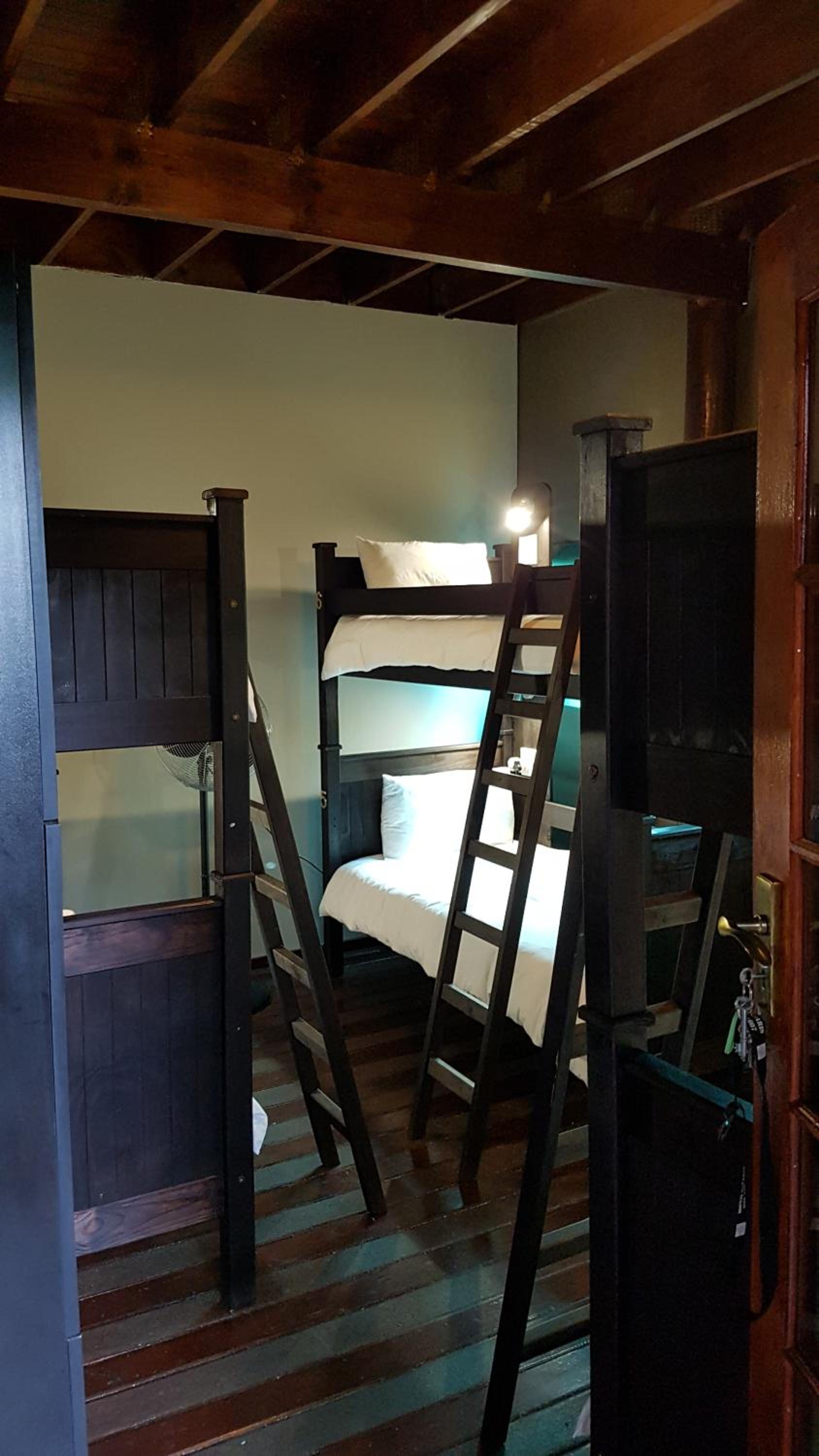 Bed in 6-Bed Male Dormitory Room (under 18 only - no adults) photo 1