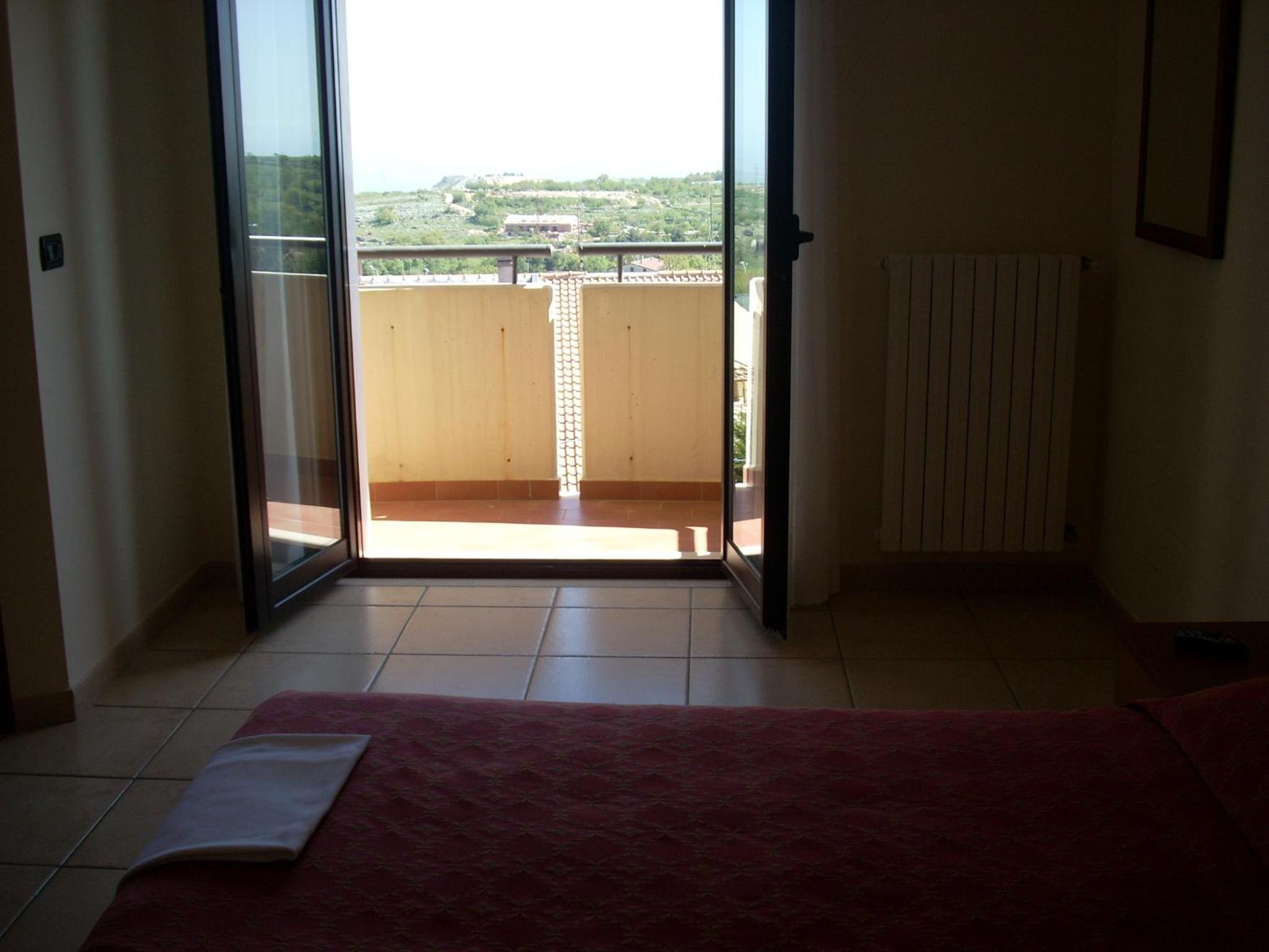 Triple Room with Balcony photo 3