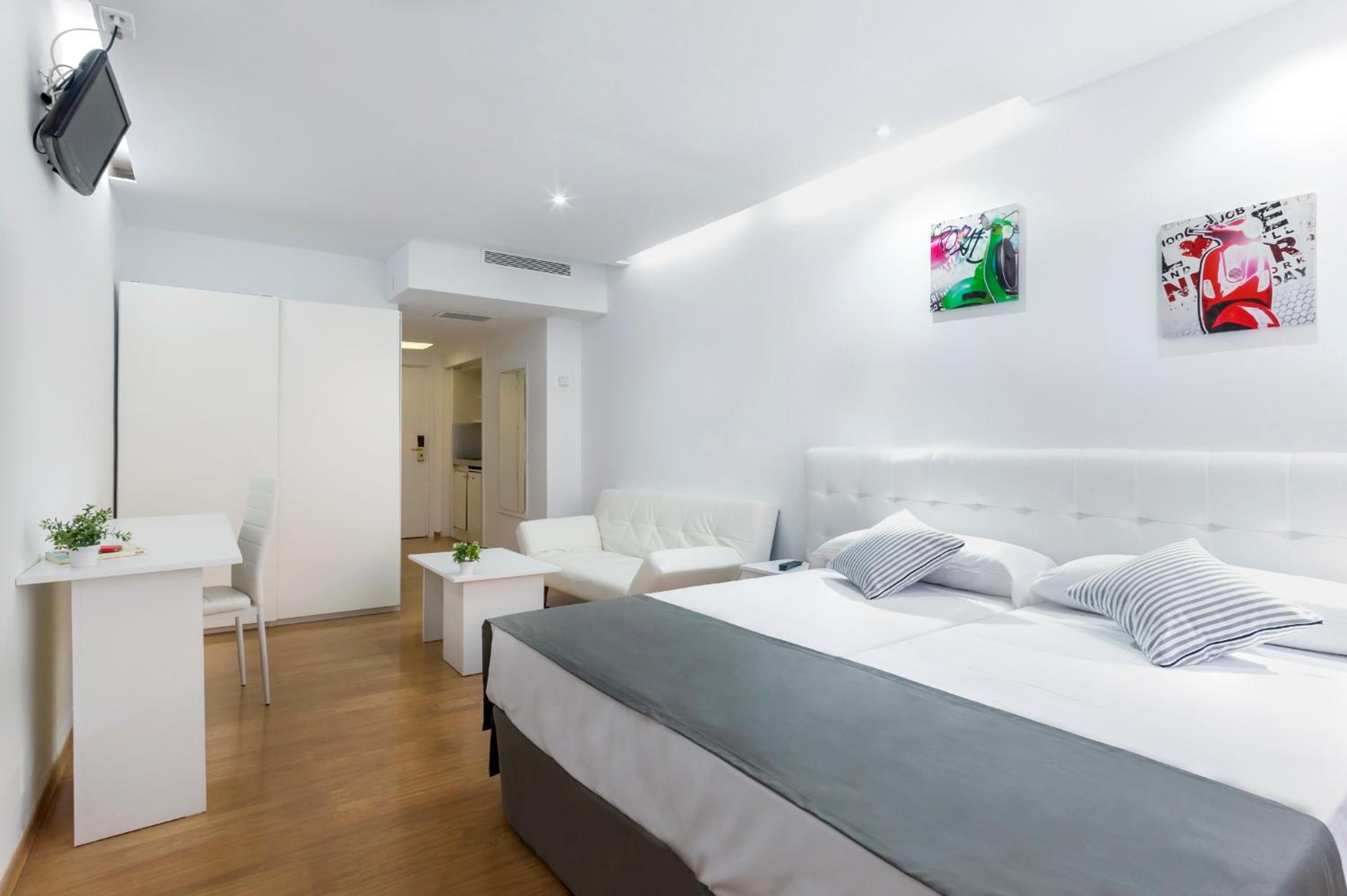 Superior Double Room - Photo 42