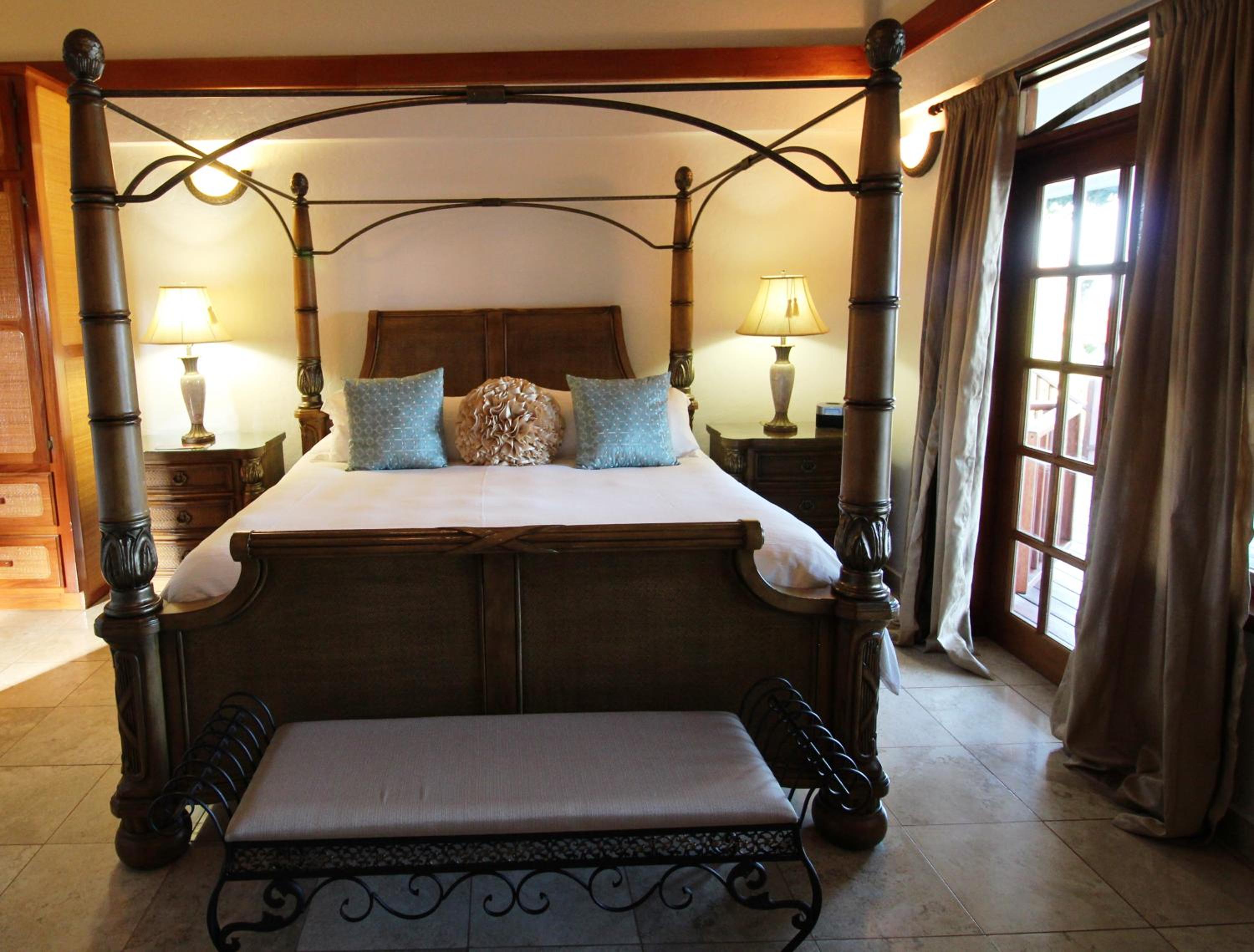 Luxury Two-Bedroom Villa - Sea Front