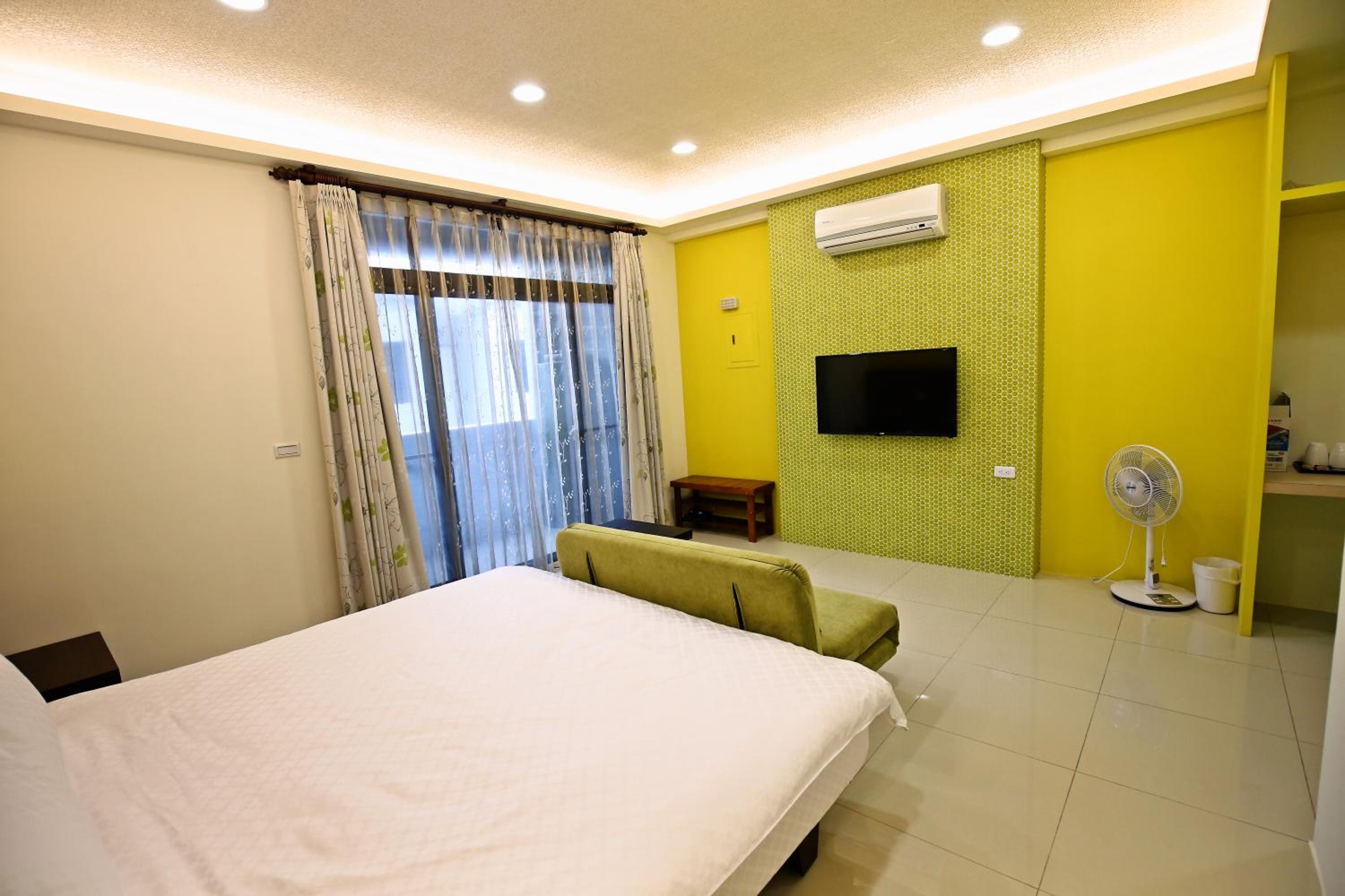 Comfort Triple Room with Shower photo 3