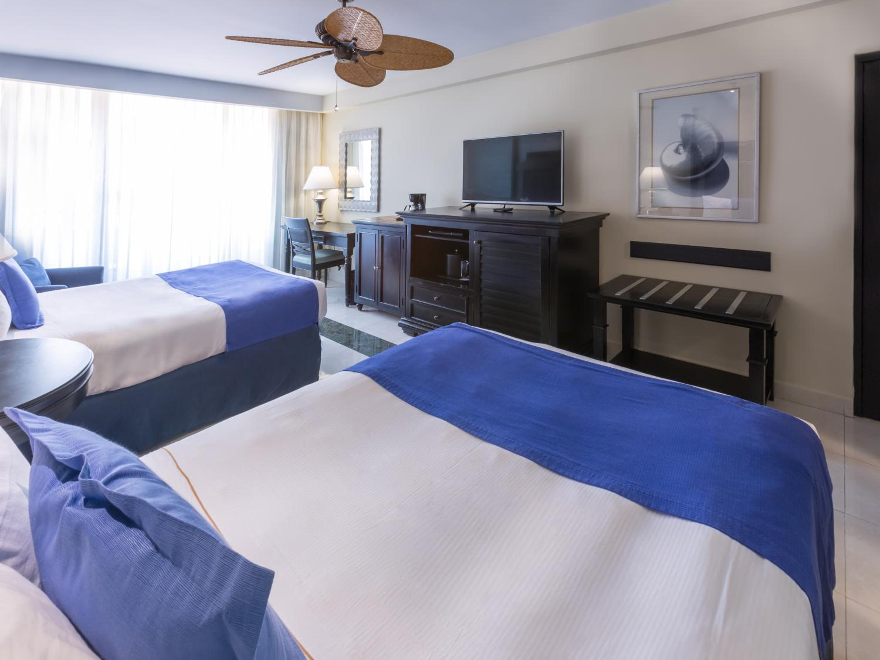 Deluxe Room - Photo 1