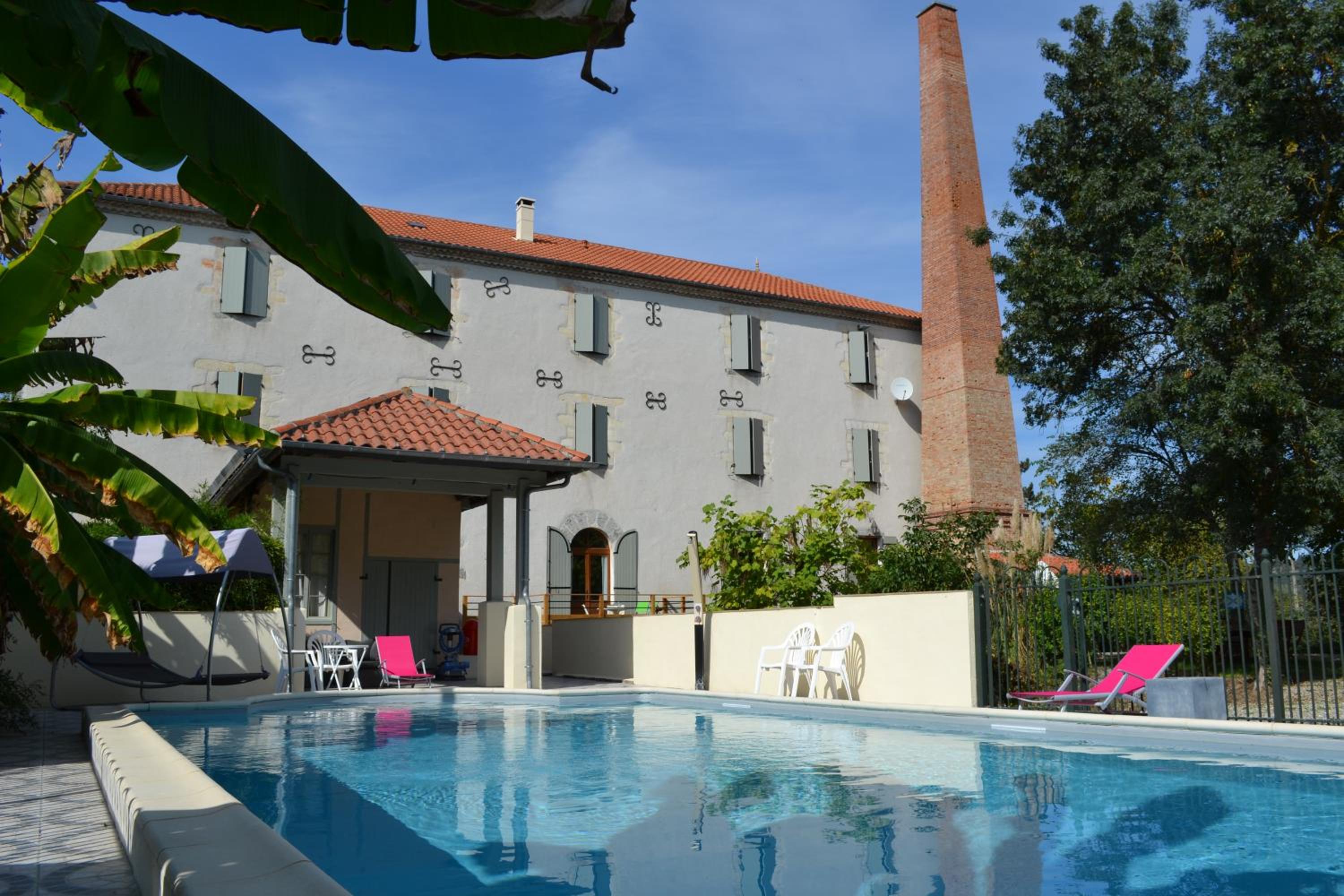 Apartment with Terrace photo 3