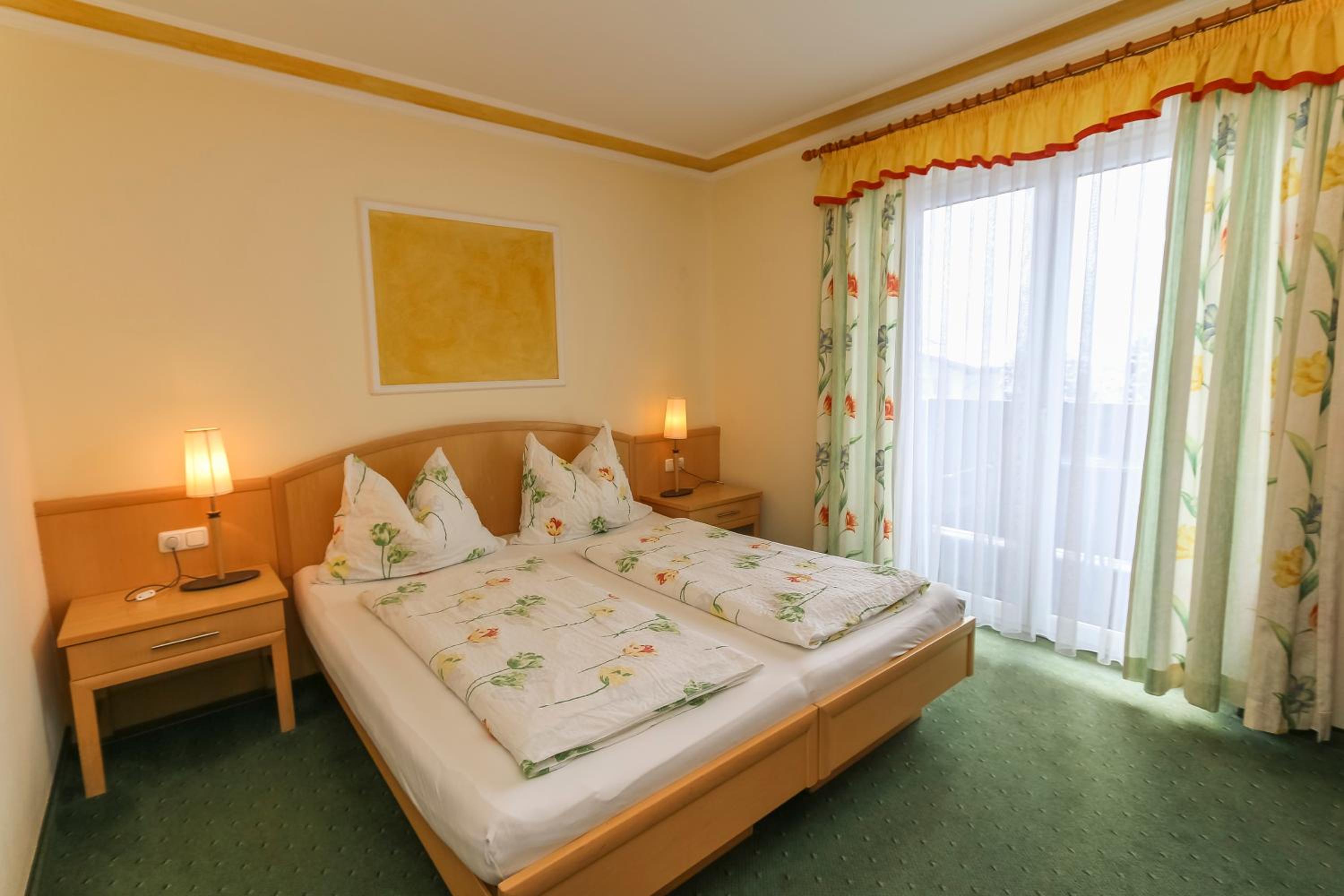 Double Room - Photo 11