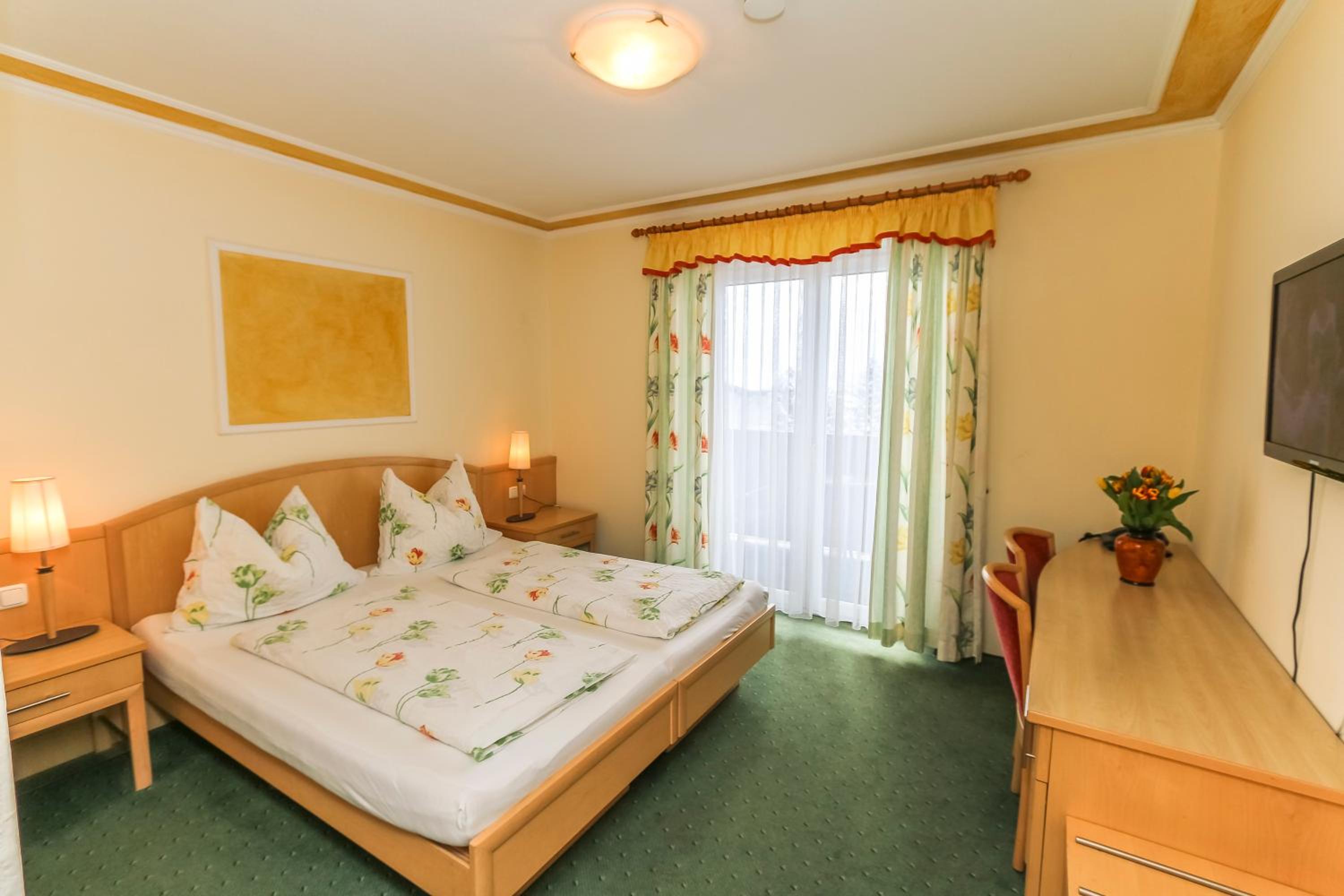 Double Room - Photo 4