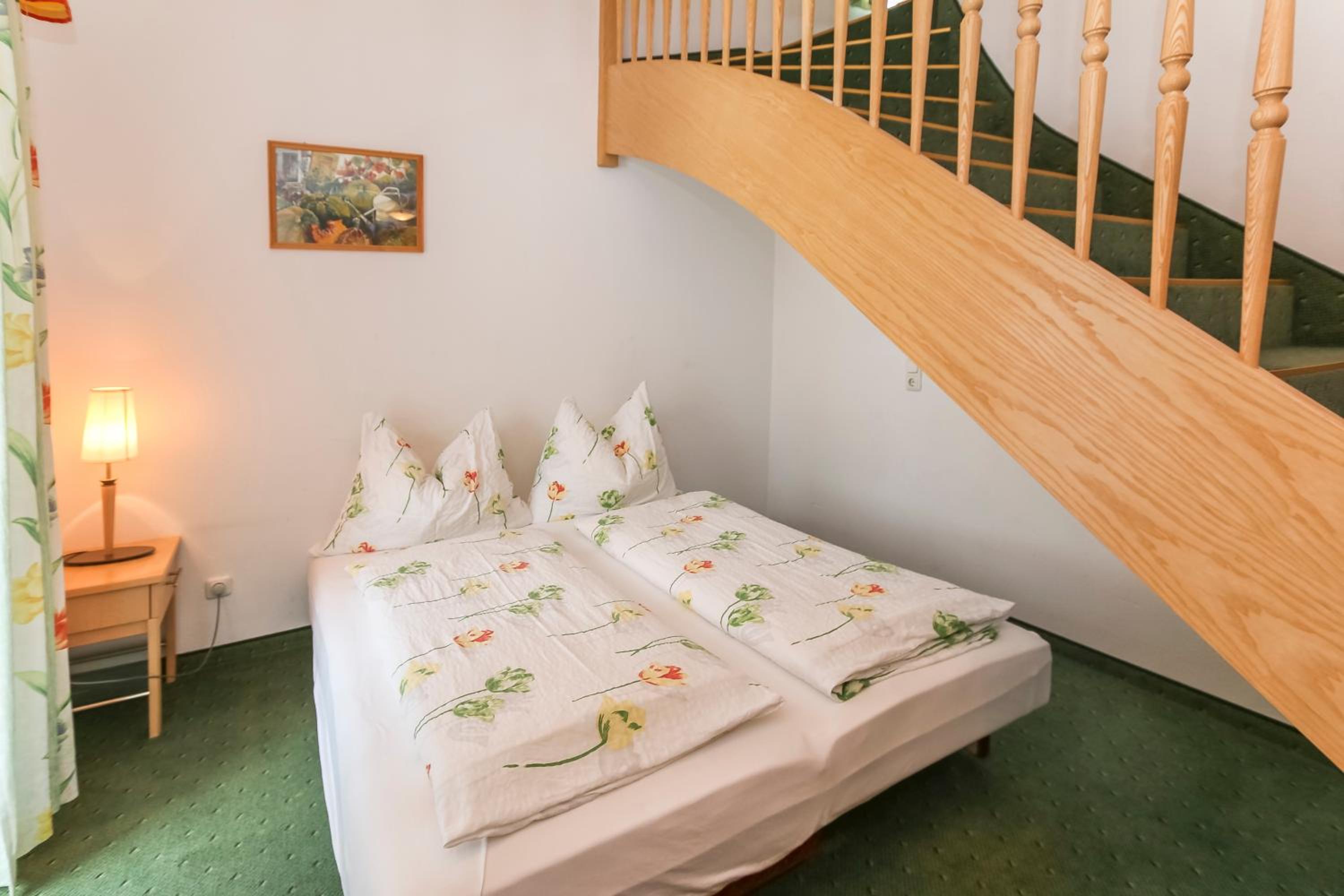 Junior Suite with Balcony - Photo 5