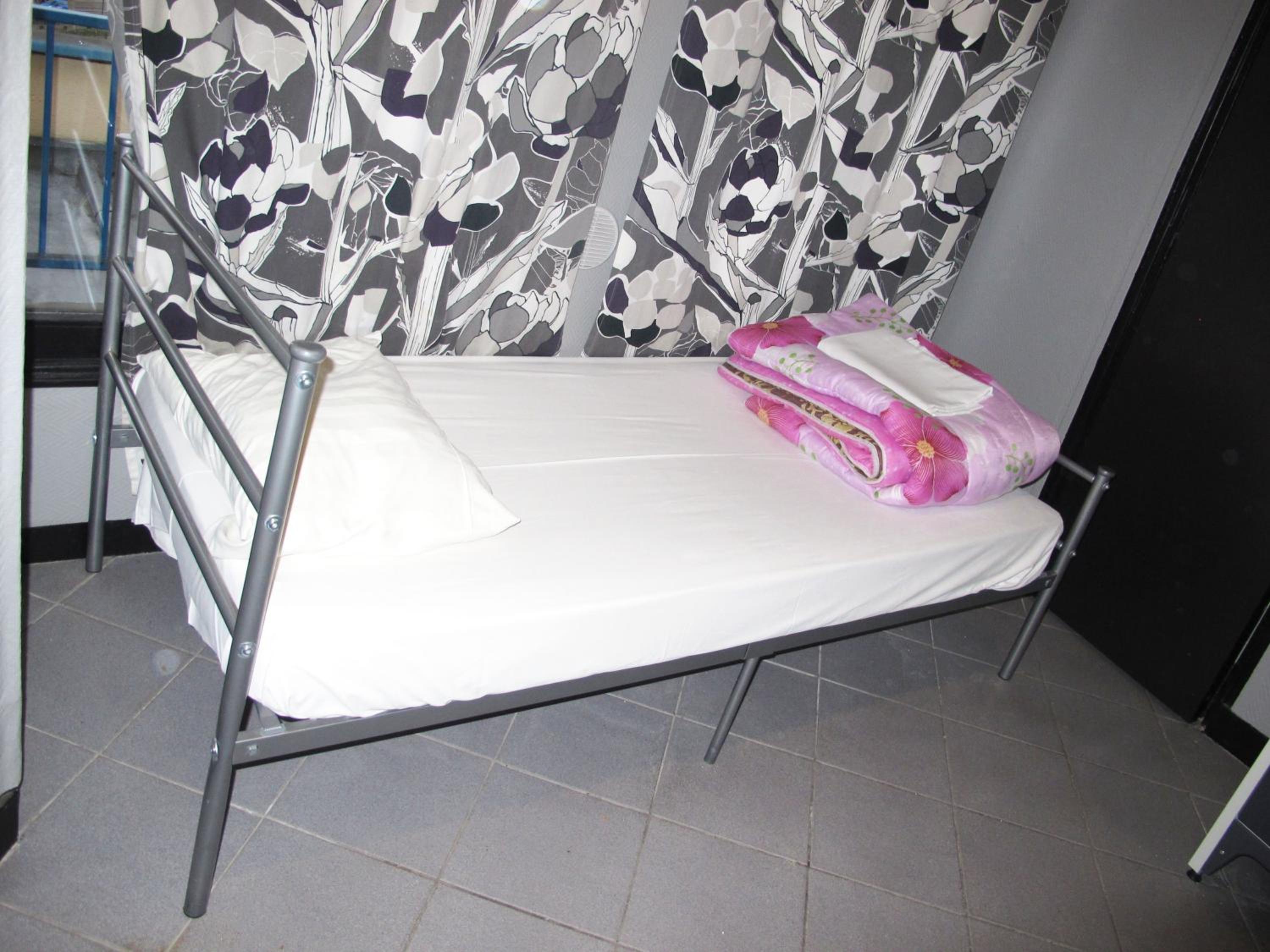 Bed in 4-Bed Mixed Dormitory Room photo 1