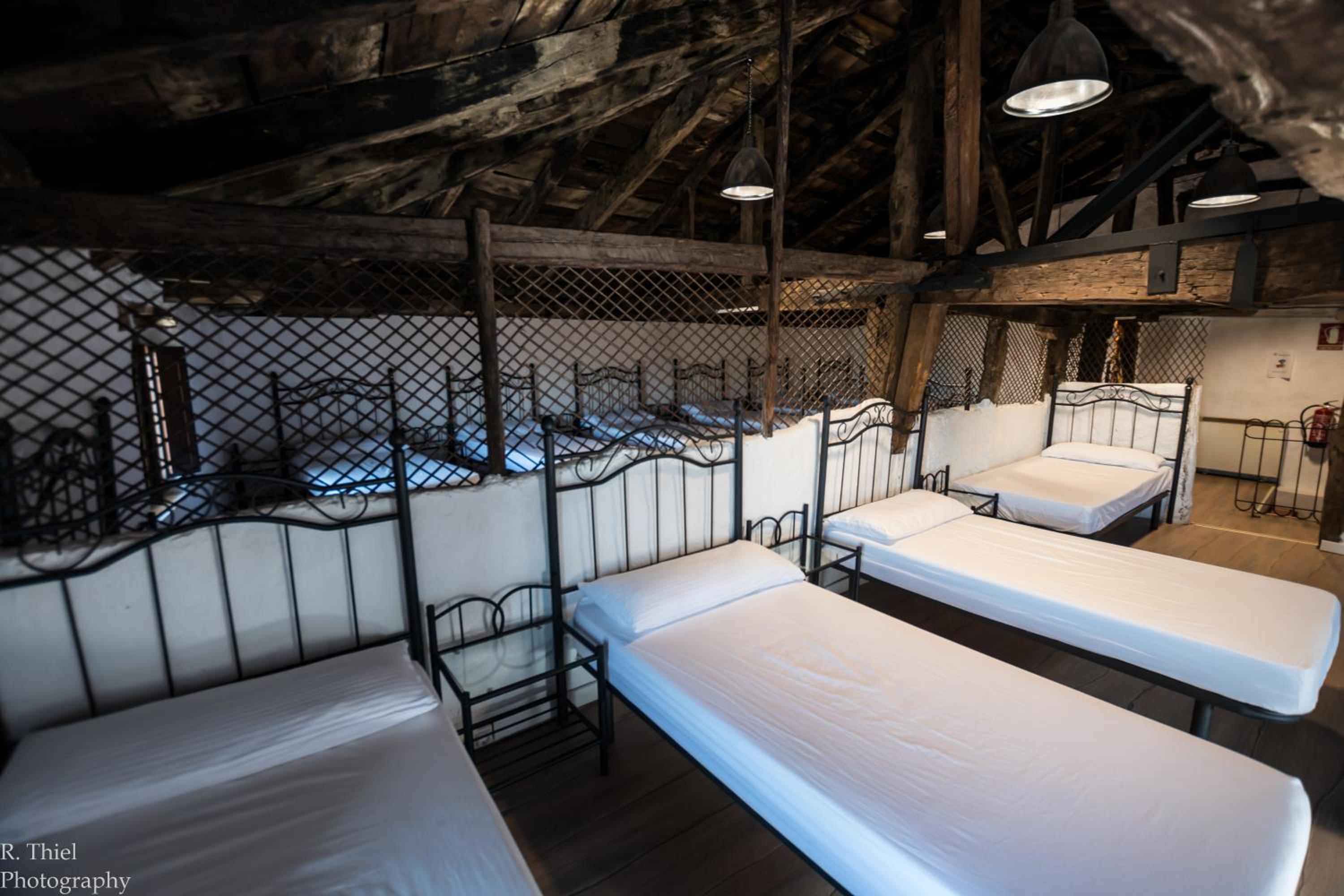 Single Bed in 19-Bed Dormitory Room photo 2